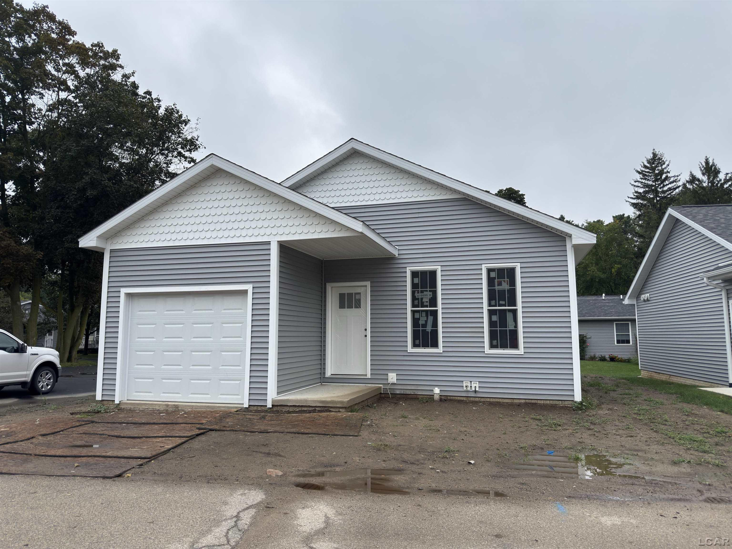 965A W Maumee Street, Adrian, MI 49221