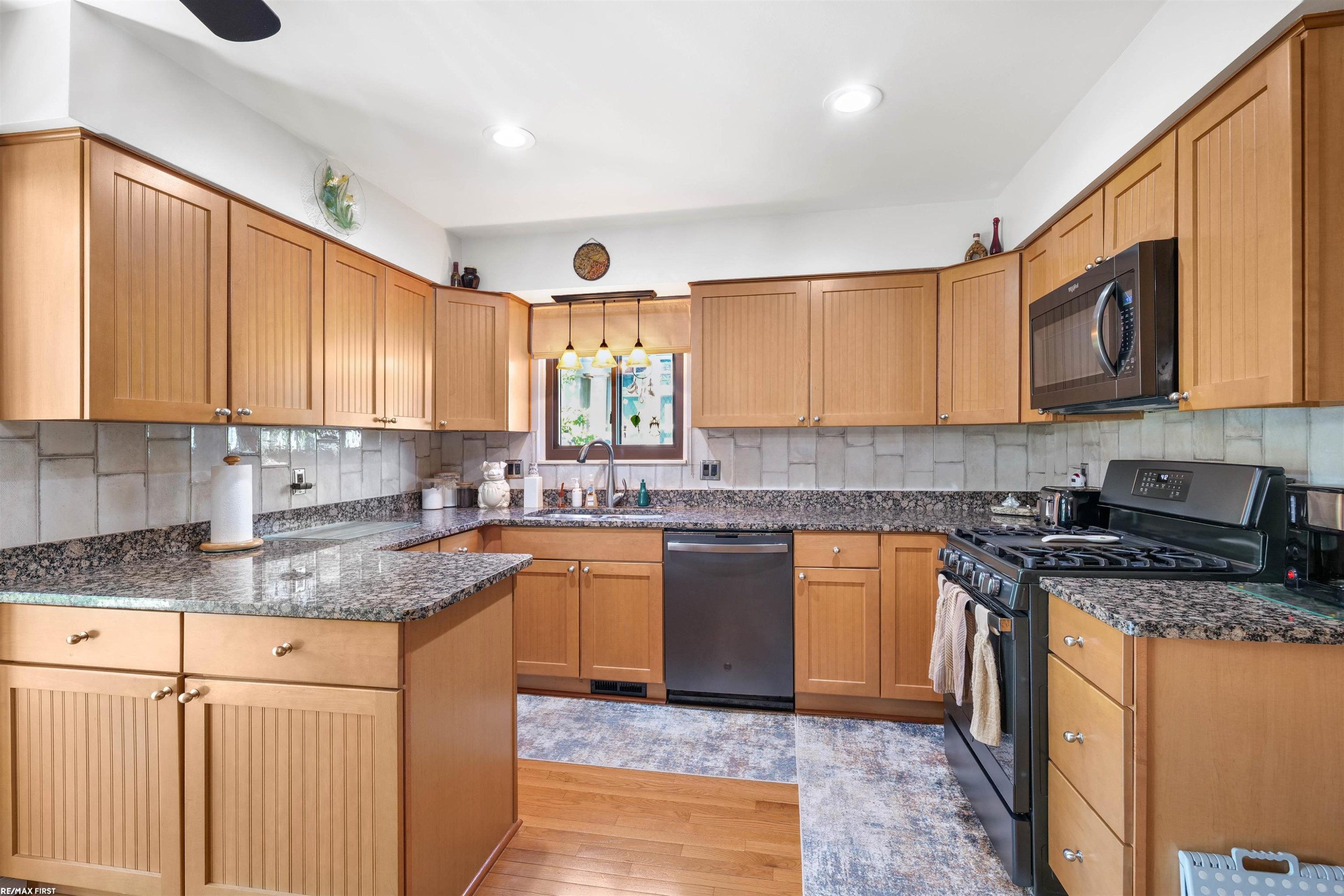34321 Jefferson Street - Photo 2