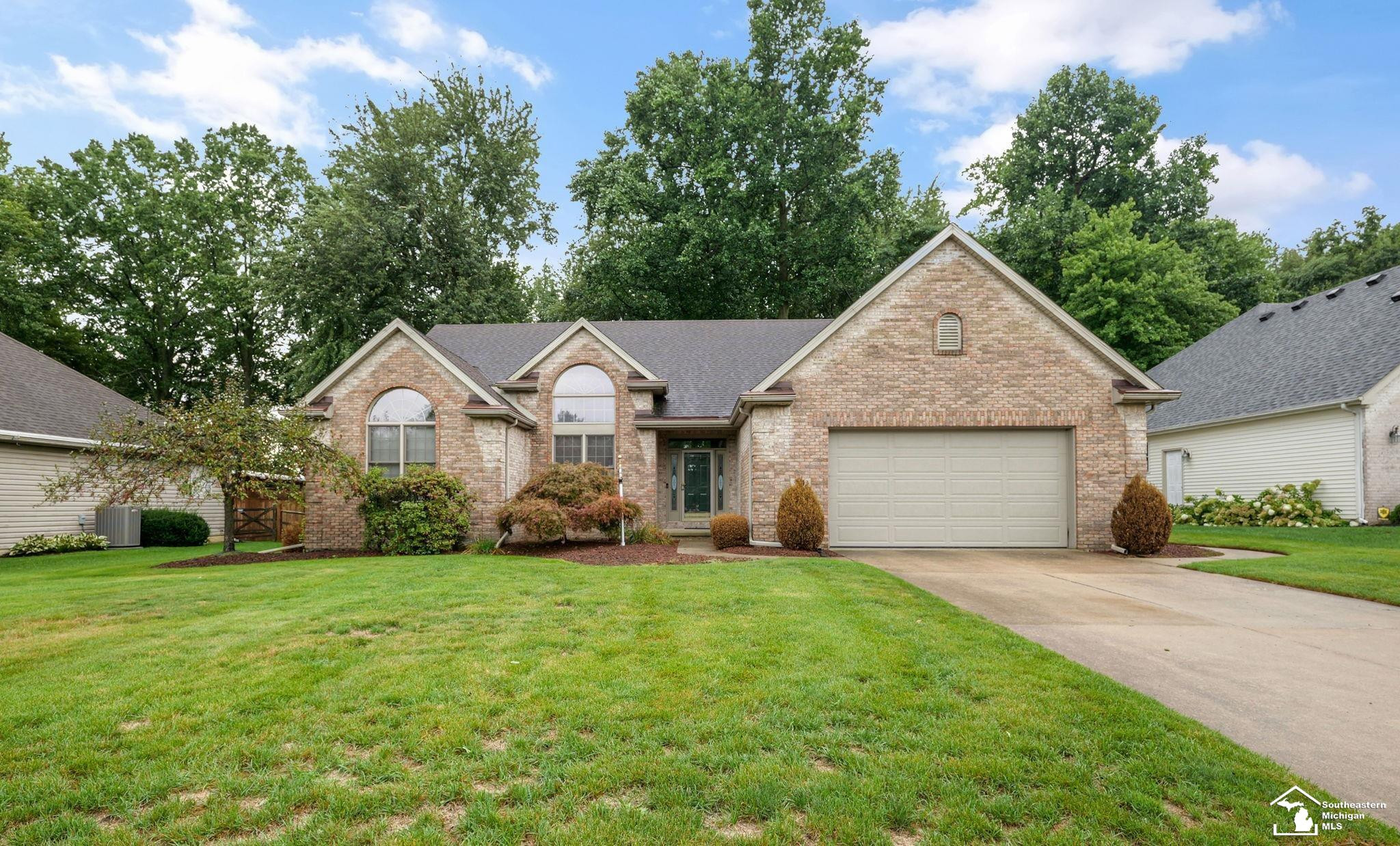 3333 Quail Hollow Drive, Lambertville, MI 48144