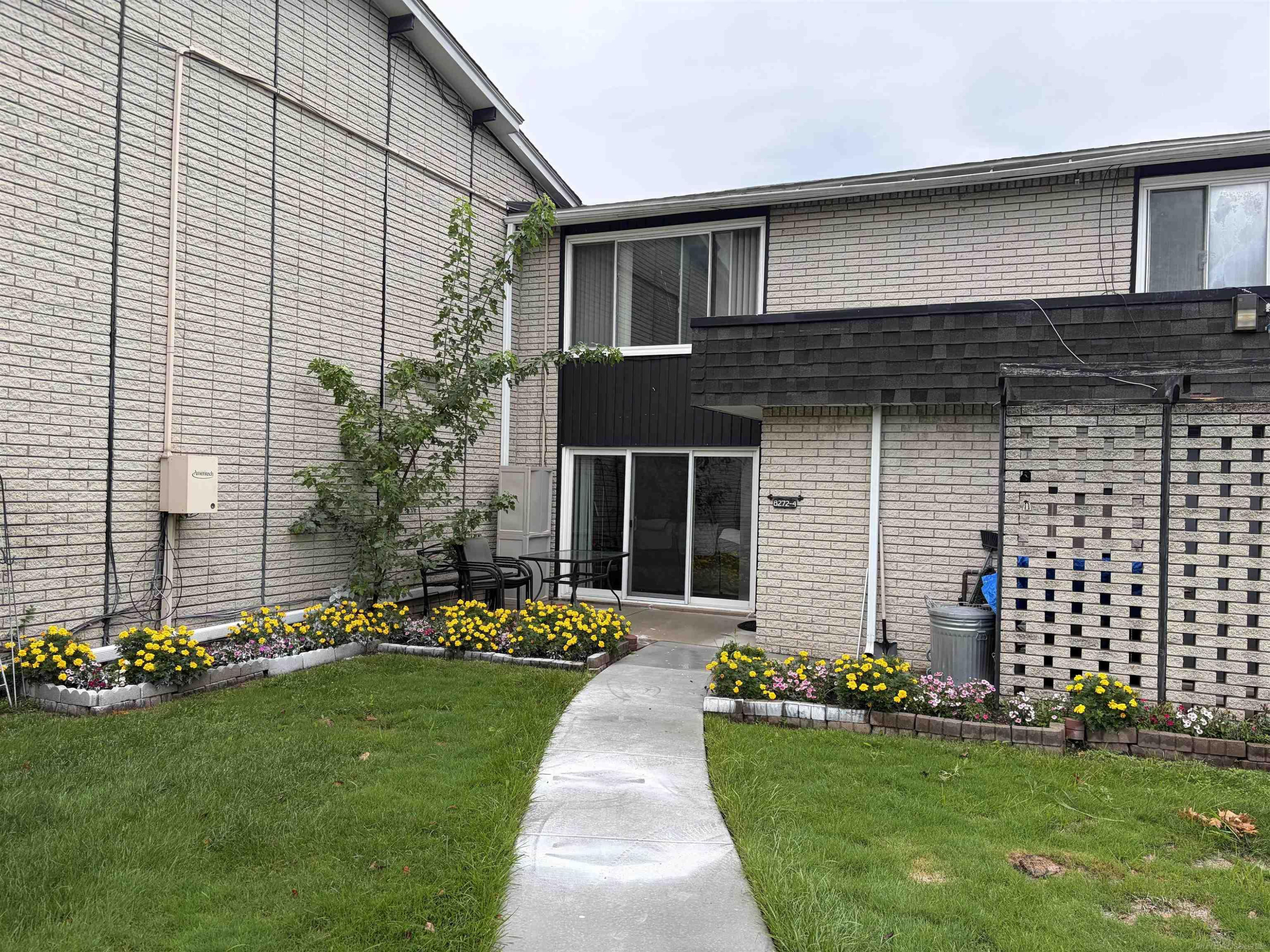 8272 Karam Boulevard, 4, Warren, MI 48093