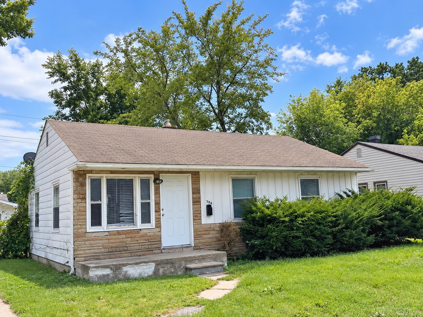 7084 Fisher Street, Warren, MI 48091