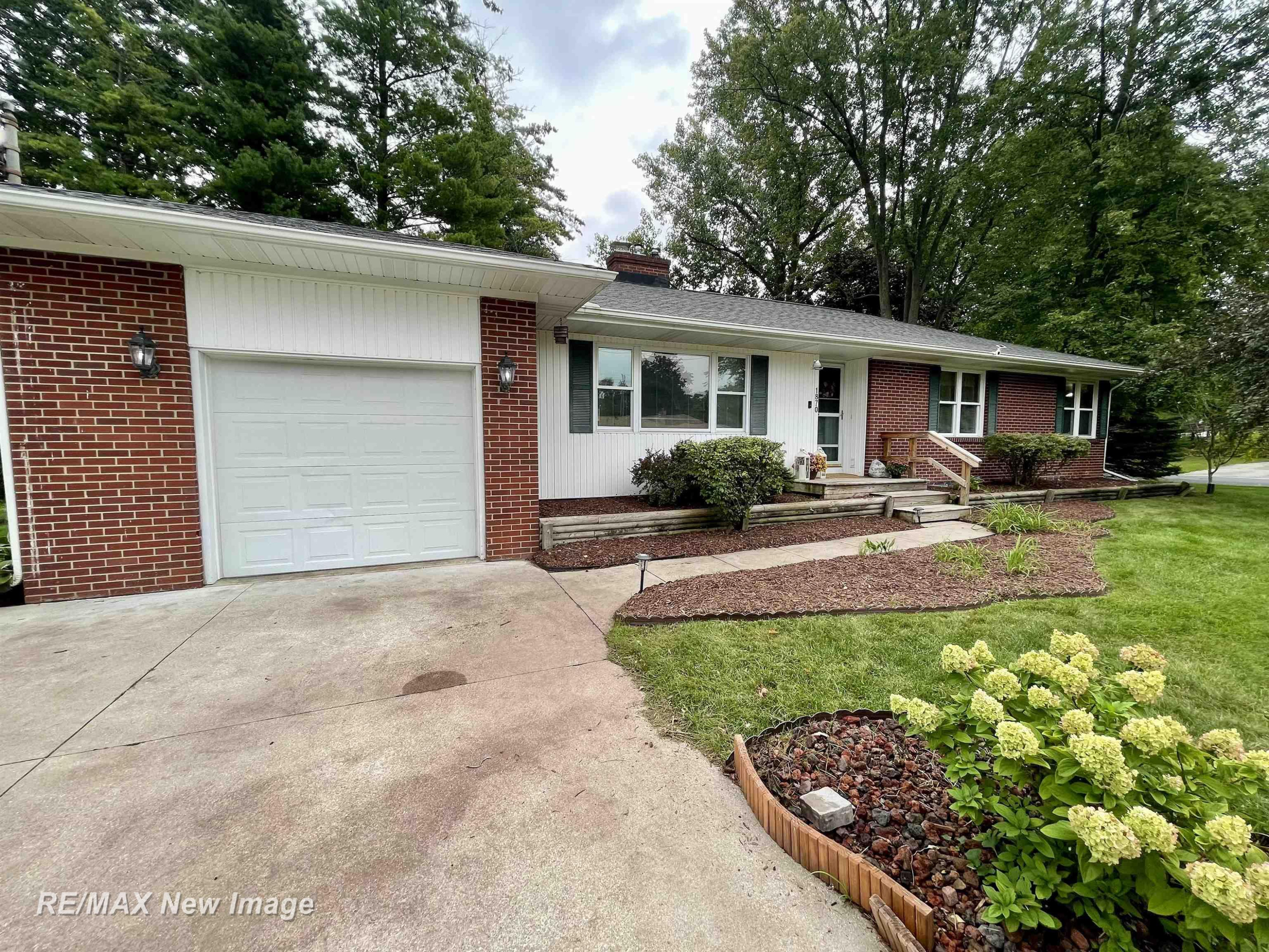 1870 McArthur Street, Saginaw, MI 48638