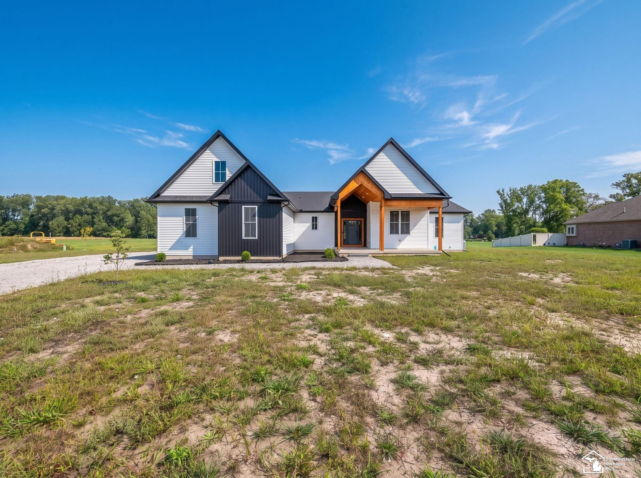 2706 S Custer Road - Photo 3