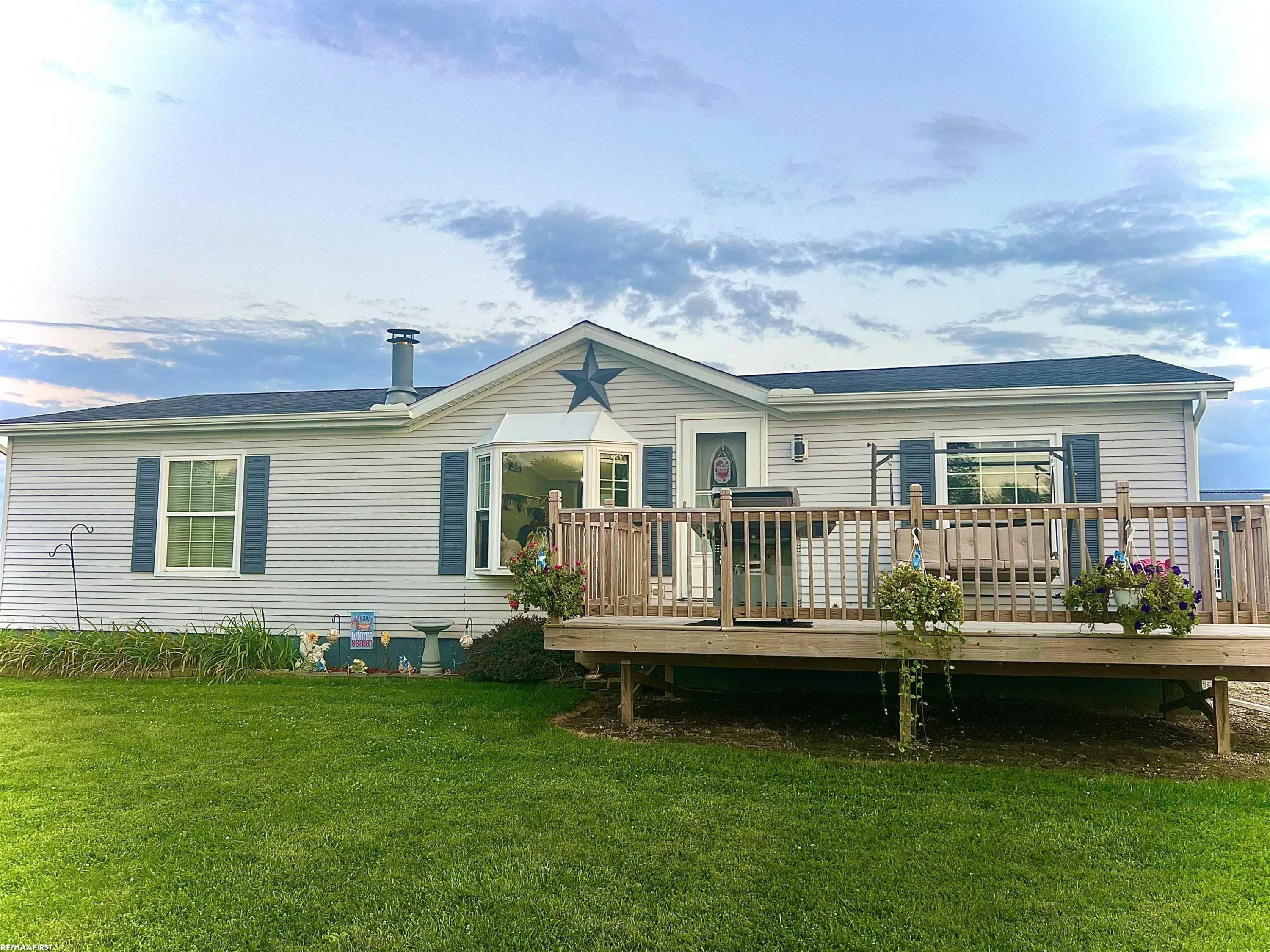 9551 Imlay City Road, Avoca, MI 48006