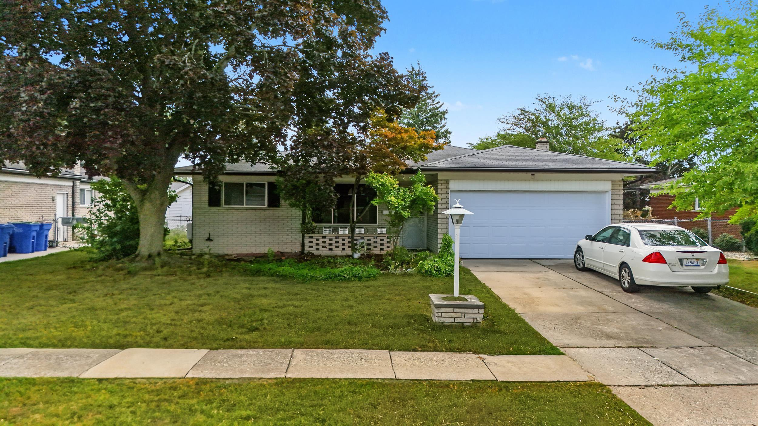 30316 AUSTIN Drive, Warren, MI 48092