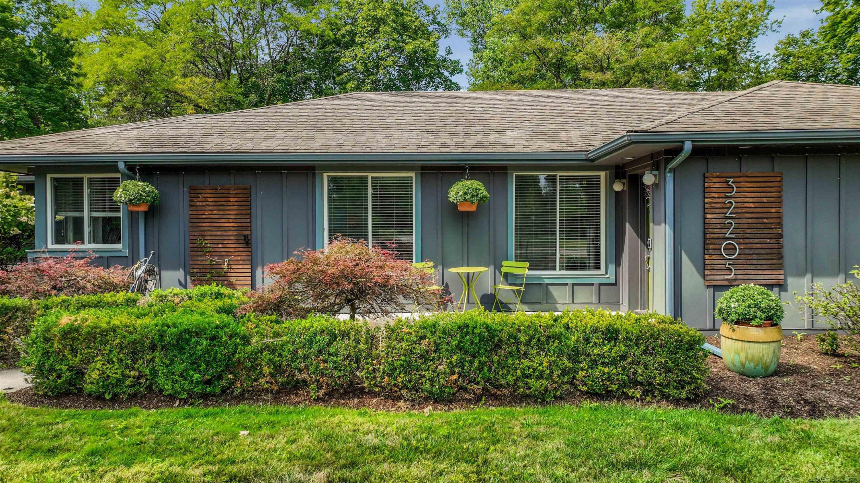 32205 Eastlady Drive - Photo 2