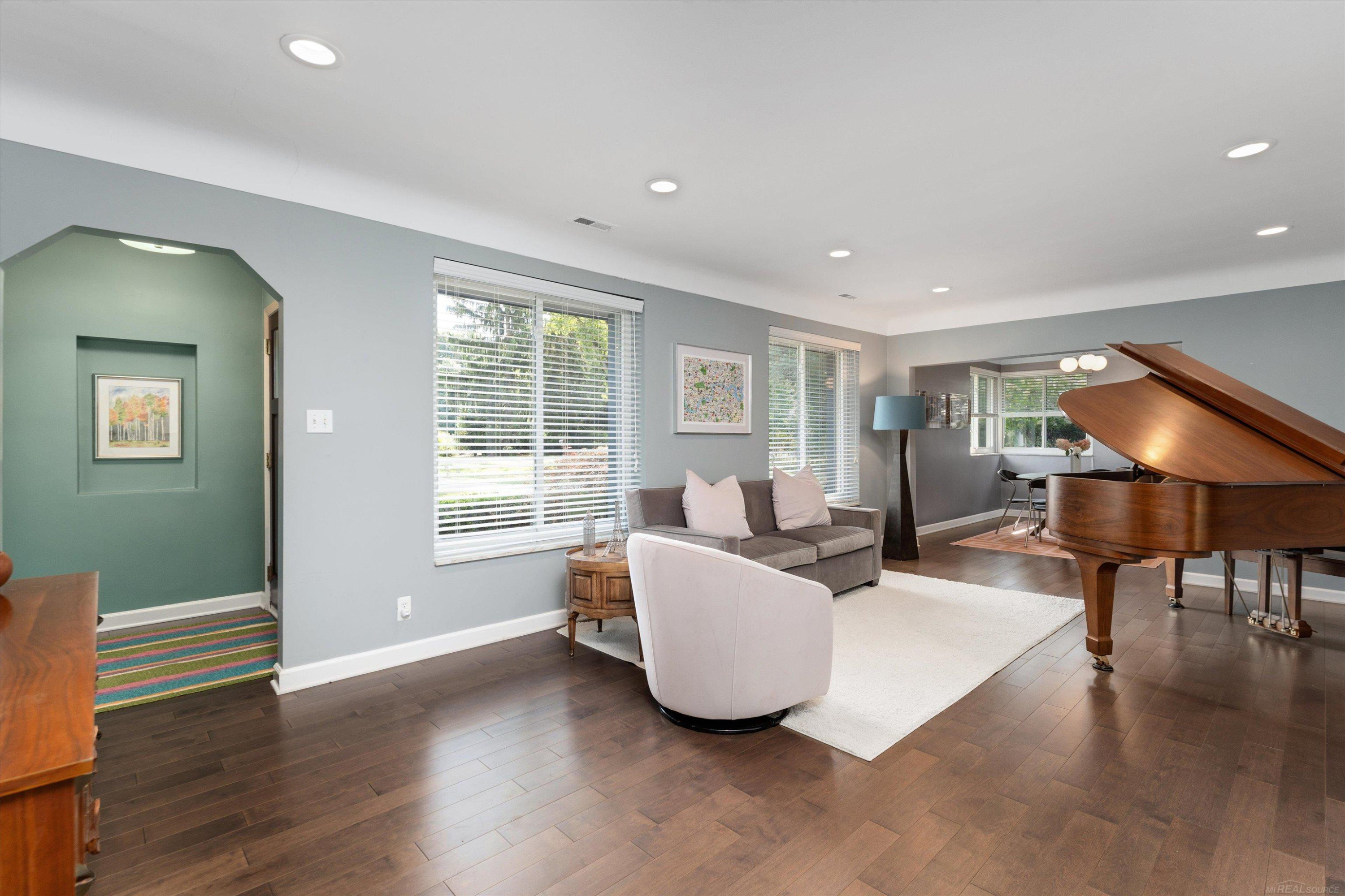 32205 Eastlady Drive - Photo 4