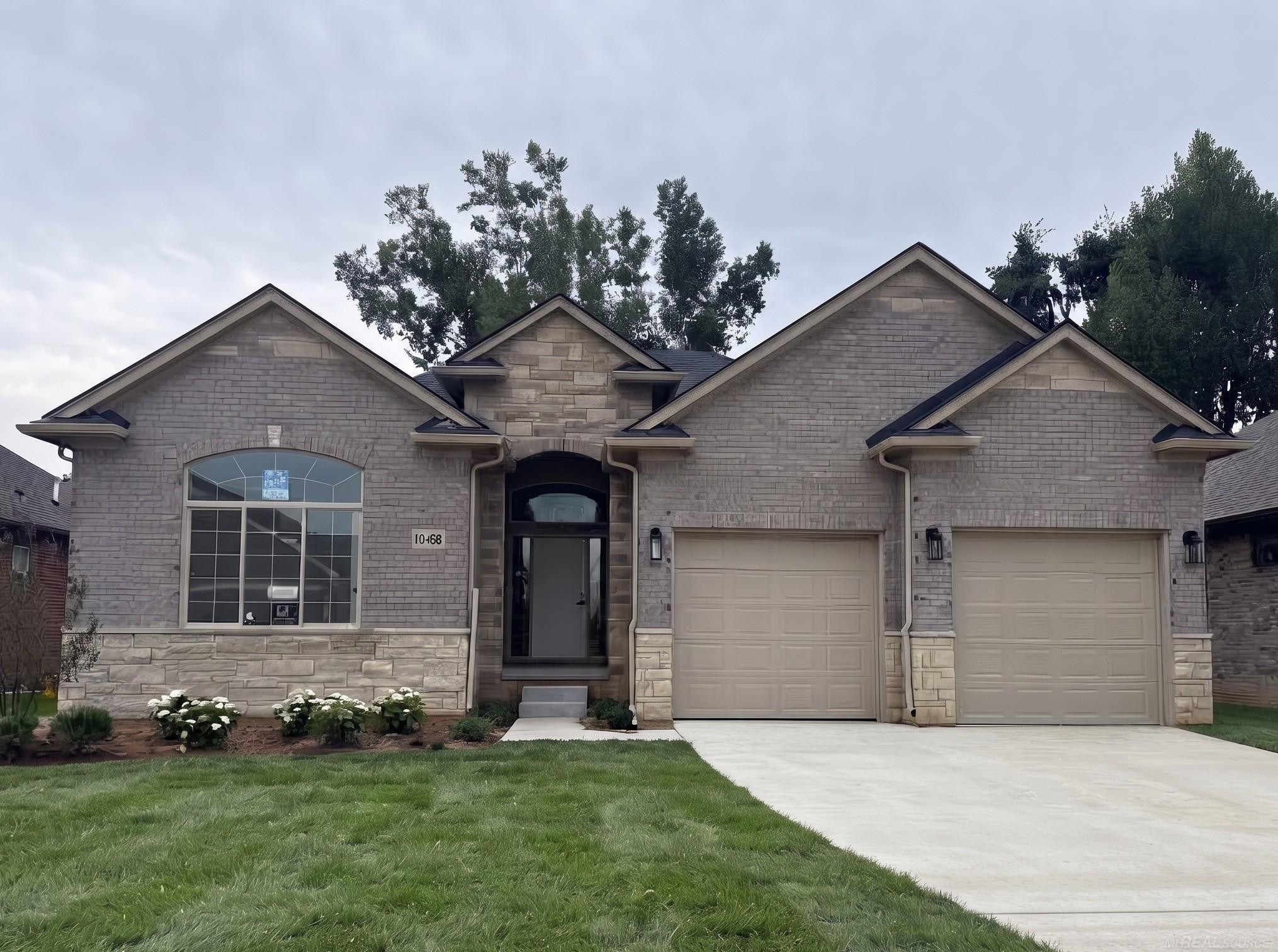 16468 Via Villagio Street, Macomb, MI 48042