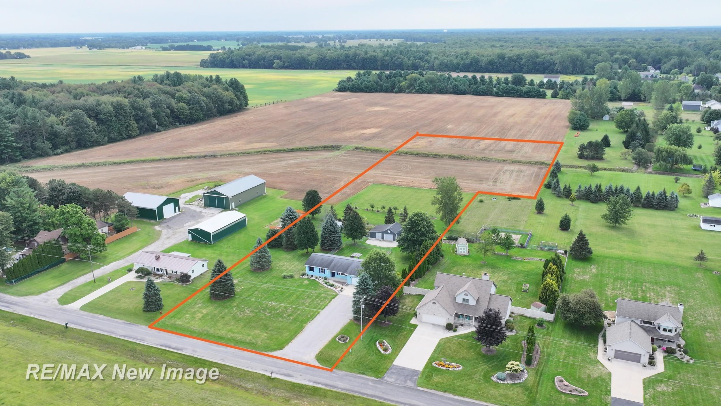 11847 Dice Road, Freeland, MI 48623