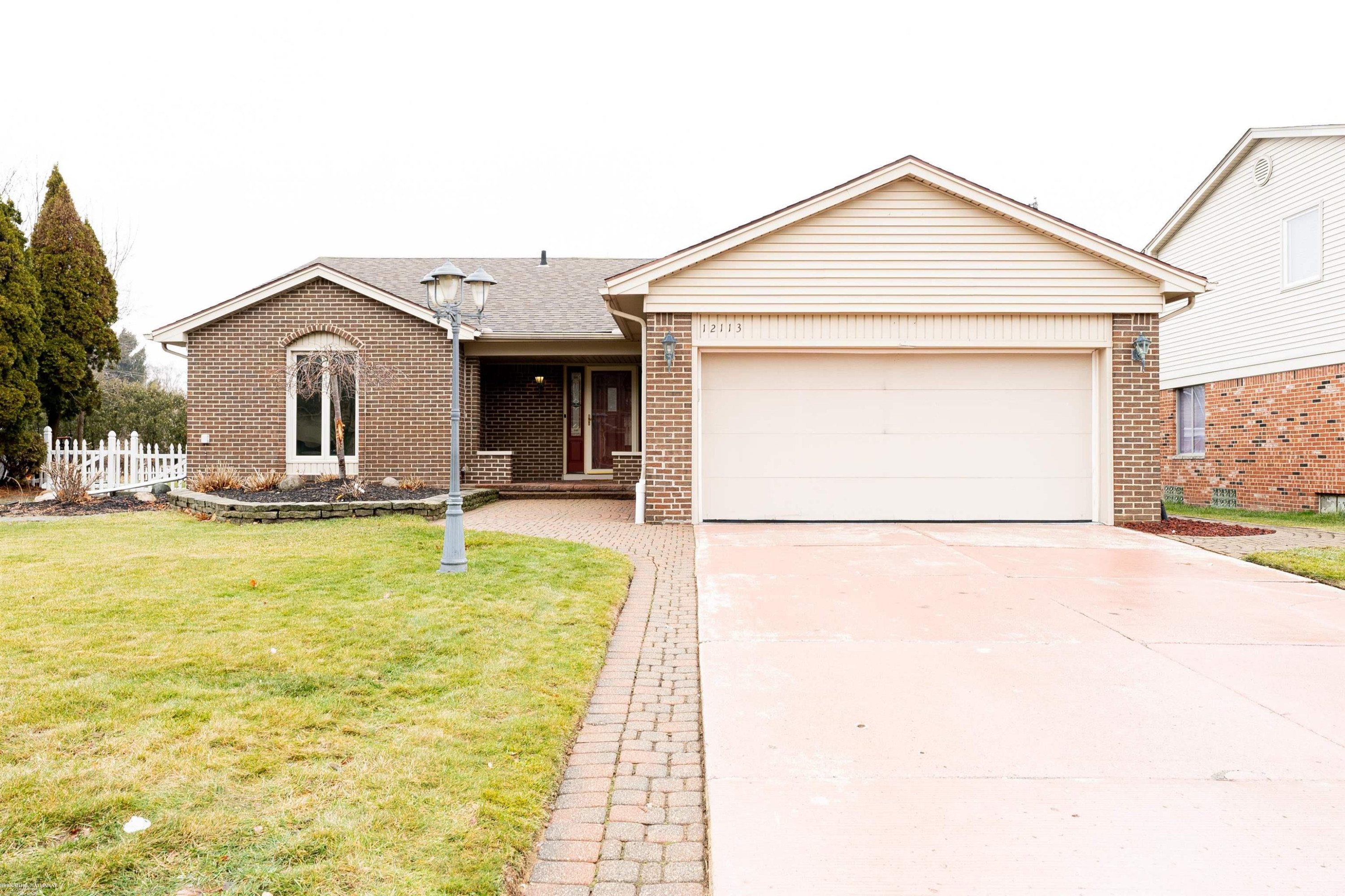 12113 Volpe Drive, Sterling Heights, MI 48312