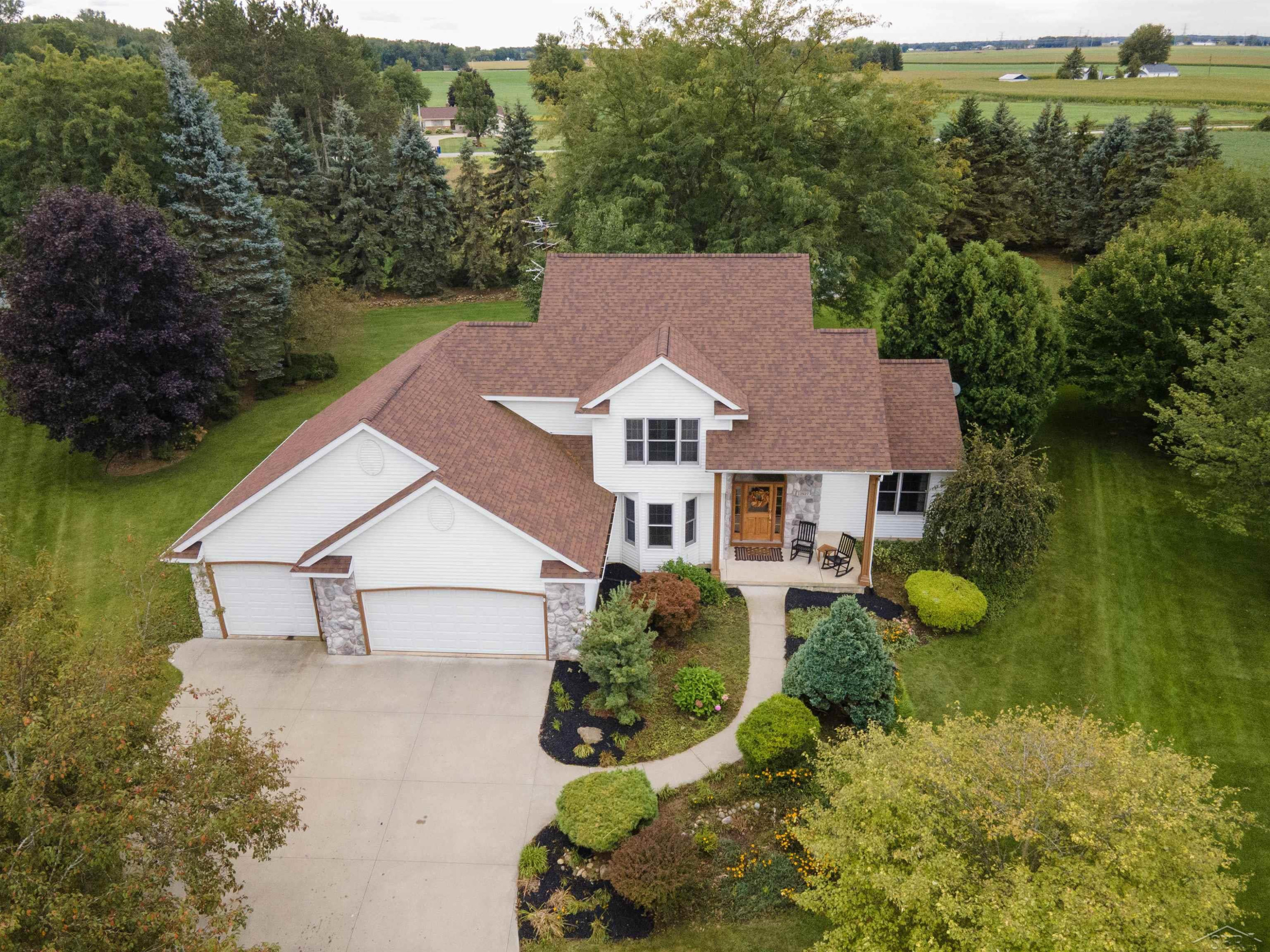 12837 Whisper Ridge Drive, Freeland, MI 48623