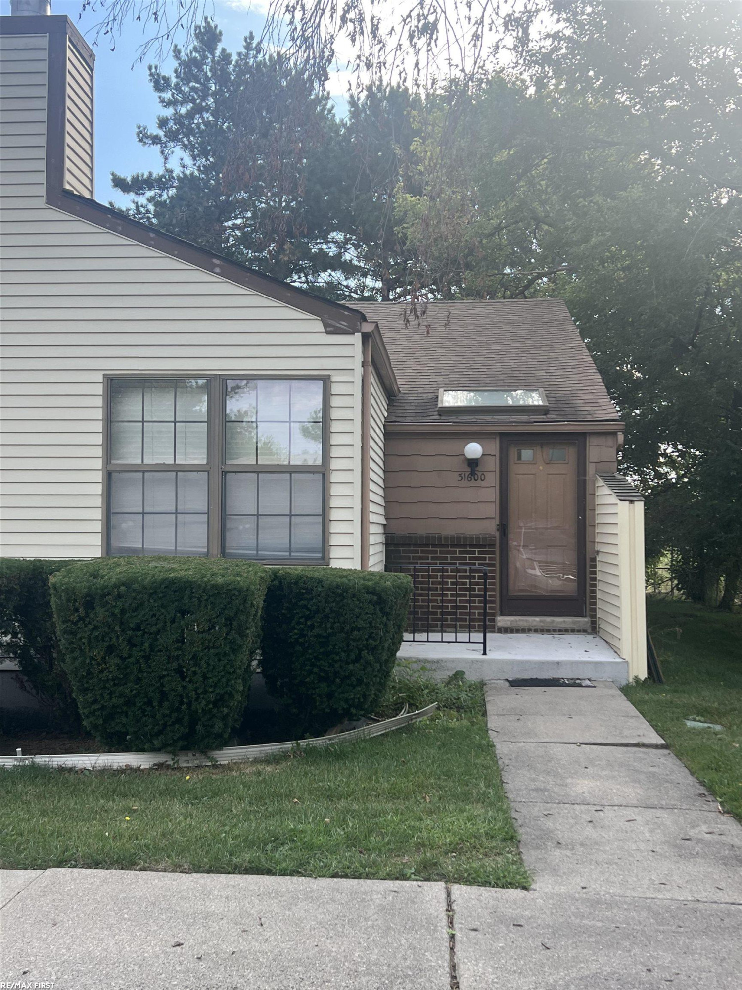 31600 Hoover Road, Warren, MI 48093