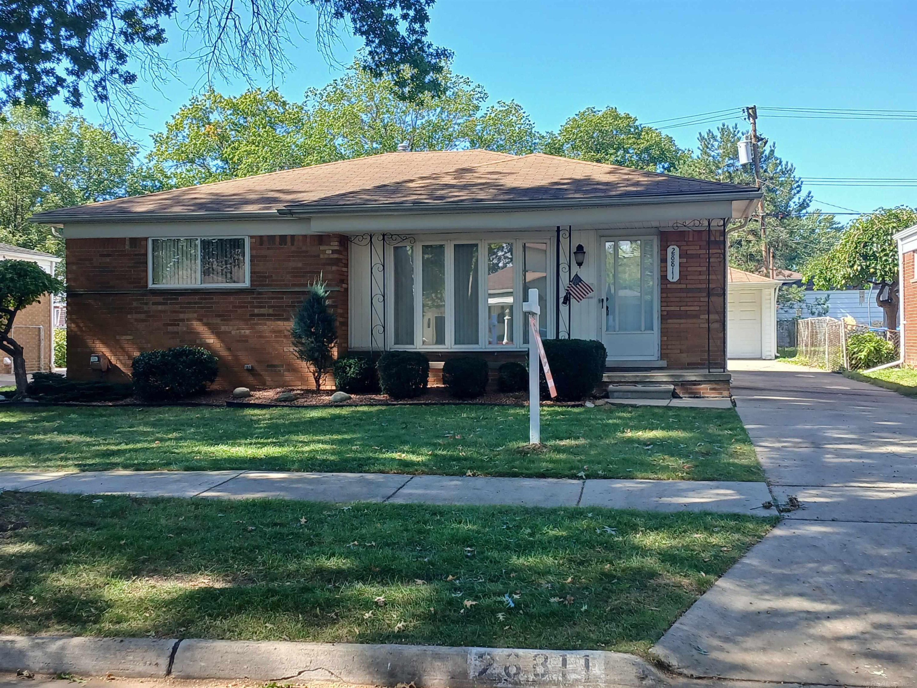 28811 Rockwood Street, Saint Clair Shores, MI 48081