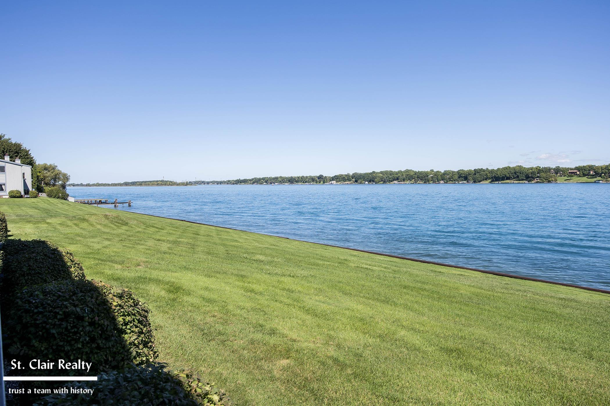 1715 N River Road - Photo 3