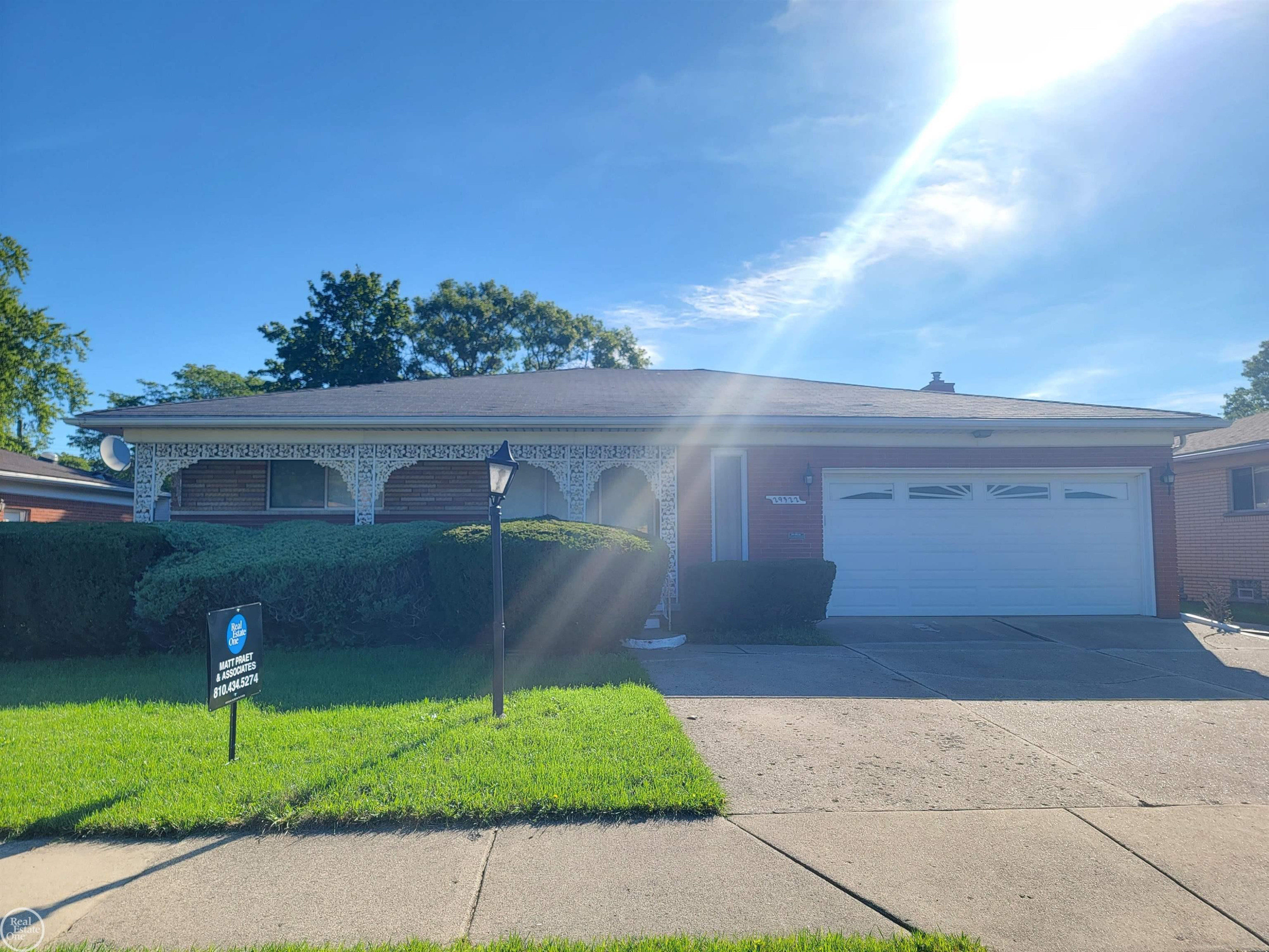 29322 Ridgefield Avenue, Warren, MI 48088