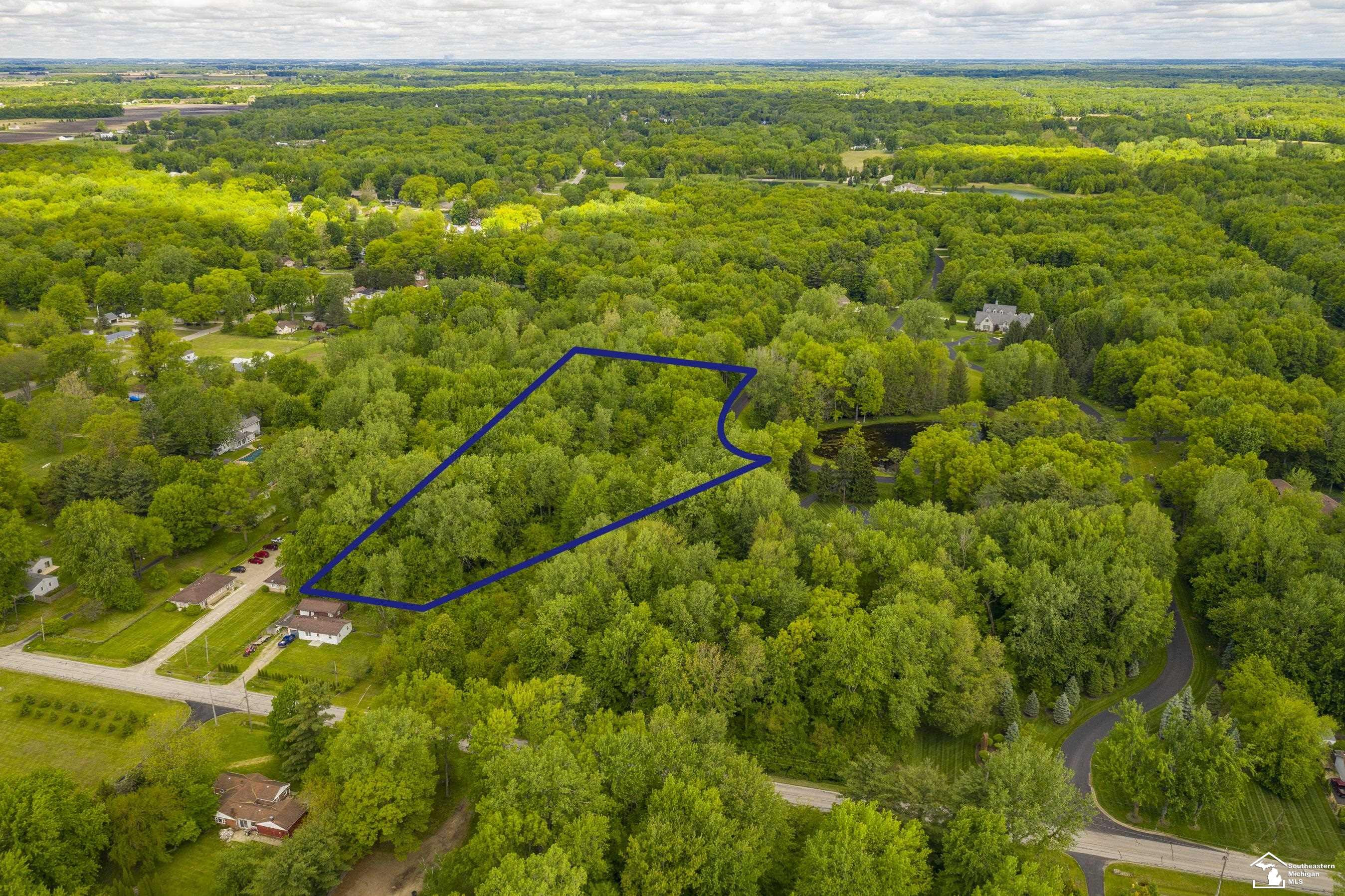 9107 Pine Forest Circle, Lambertville, MI 48144