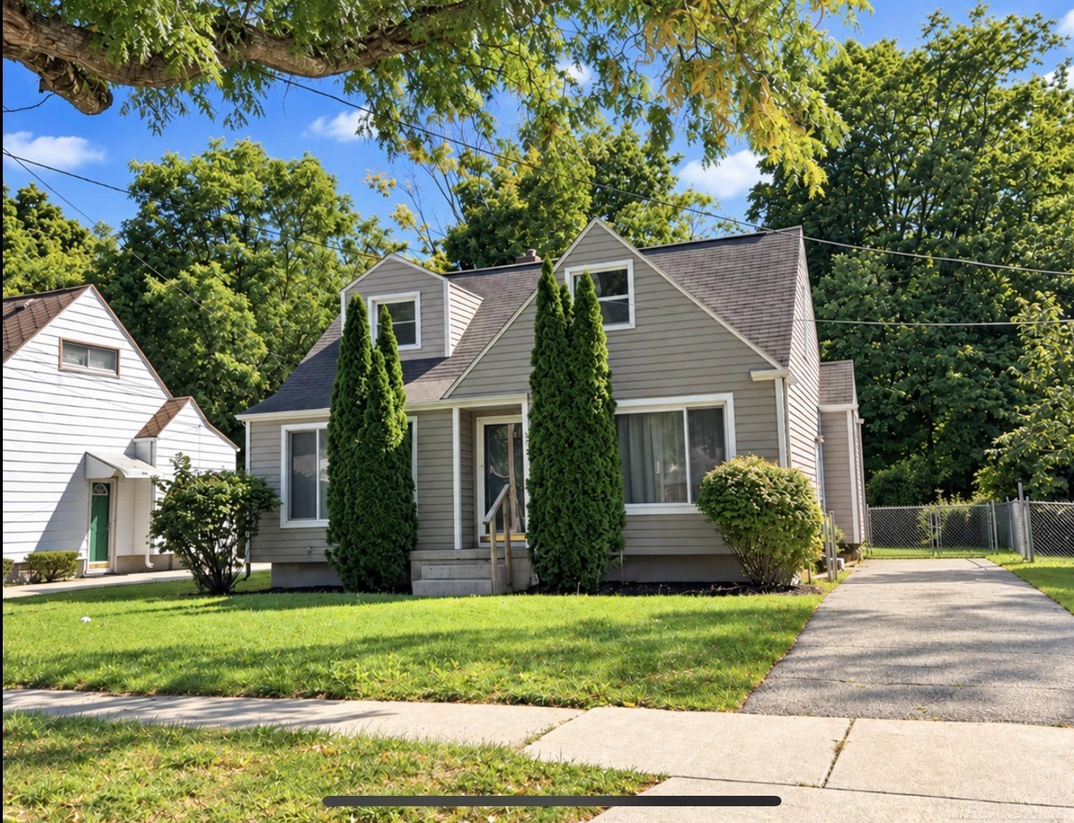 621 Bradley Avenue, Flint, MI 48503
