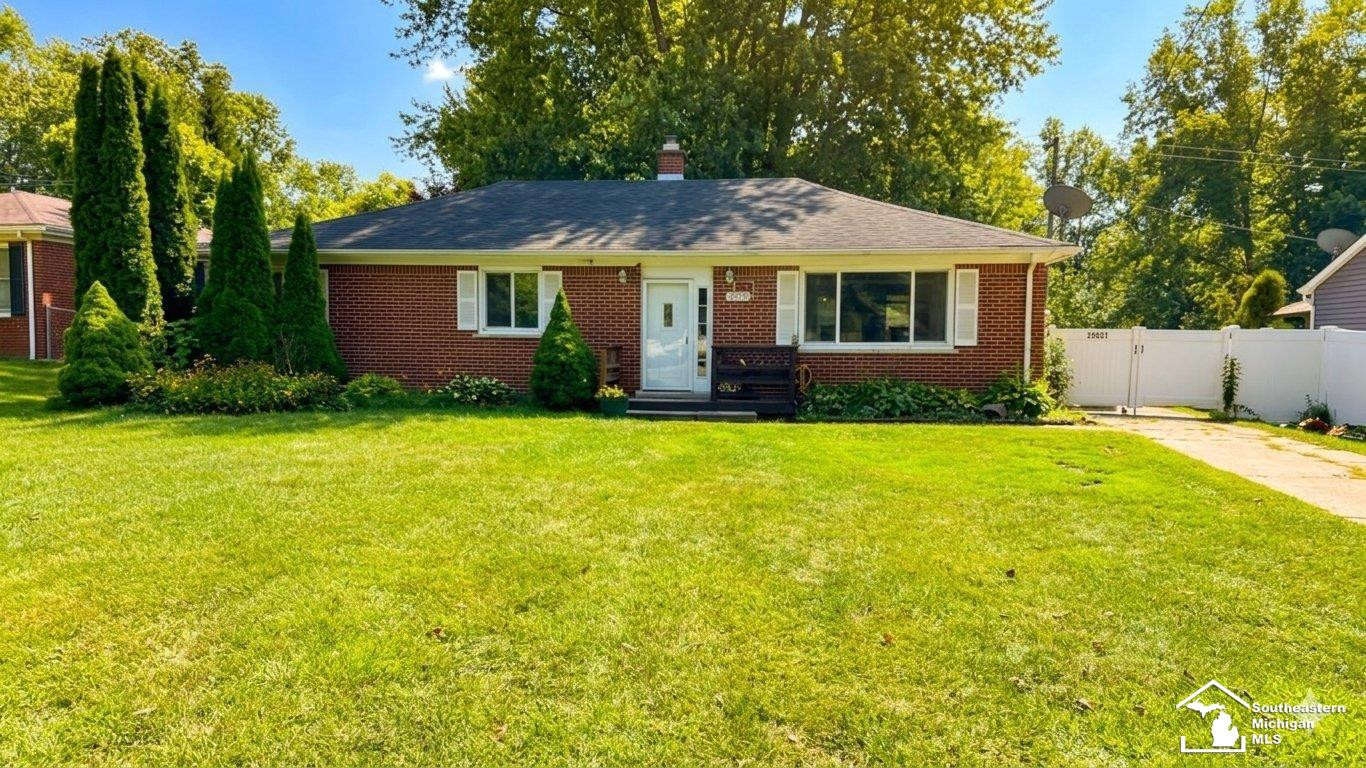 29521 West Road, New Boston, MI 48164