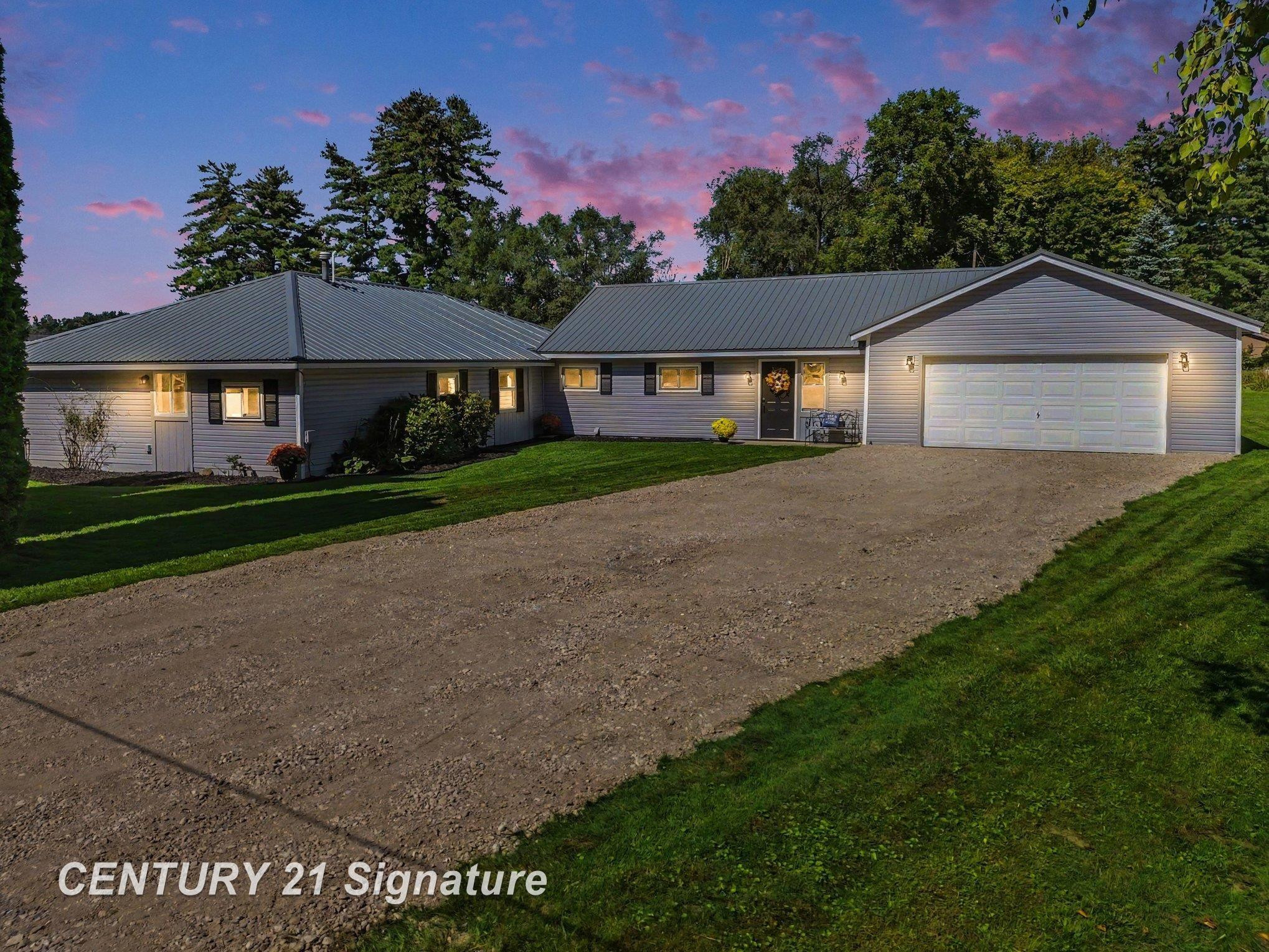 474 W Taylor Drive, Sanford, MI 48657
