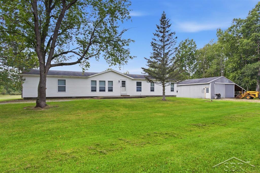 4849 N Skenes Road, Sanford, MI 48657
