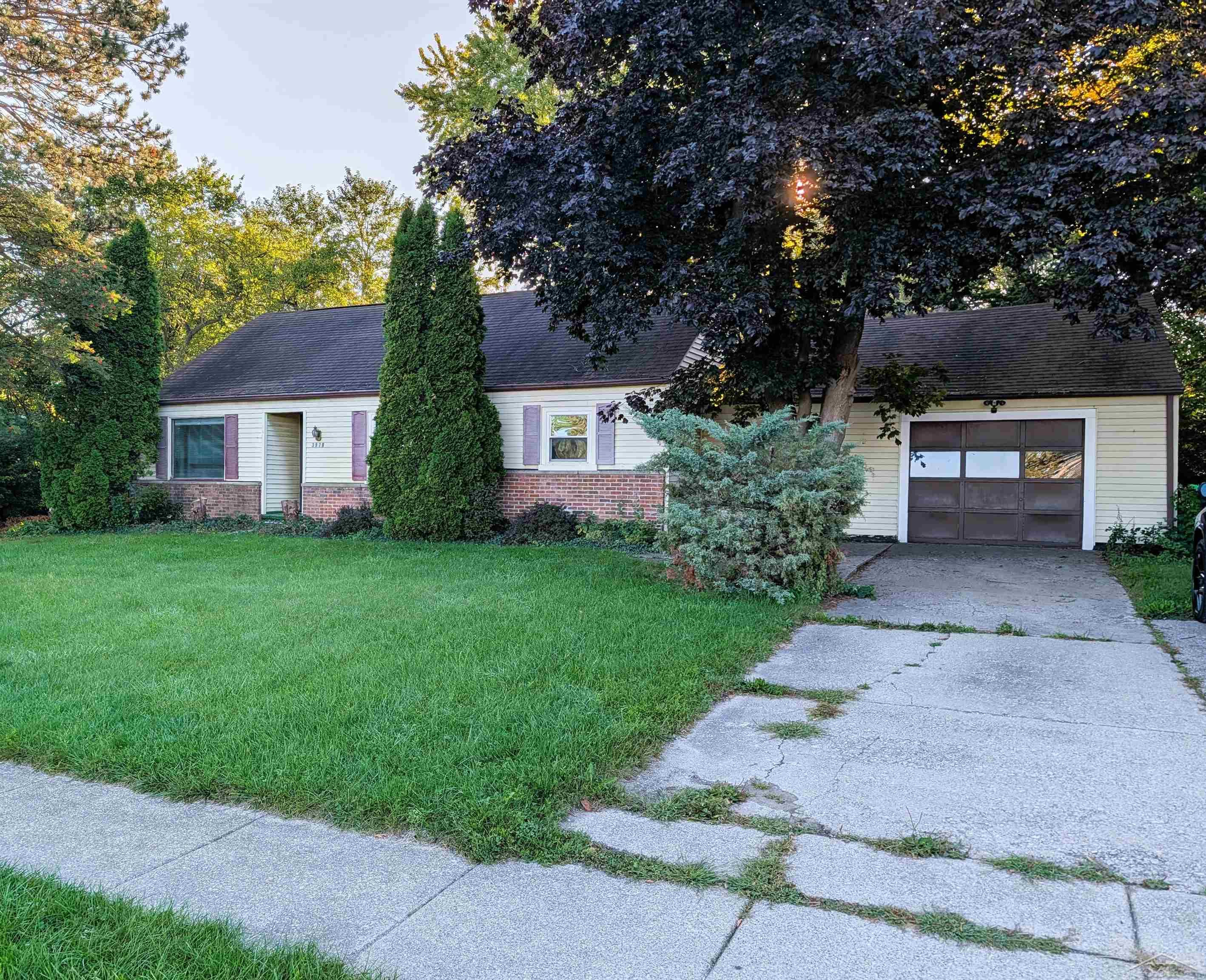 3978 N Michigan Avenue, Saginaw, MI 48604