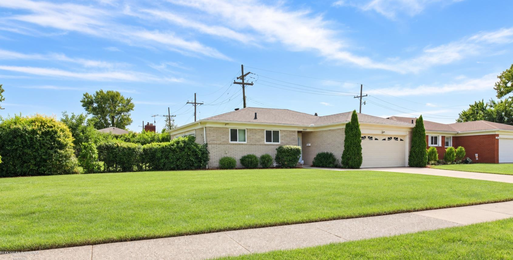 33221 Clifton Drive, Sterling Heights, MI 48310