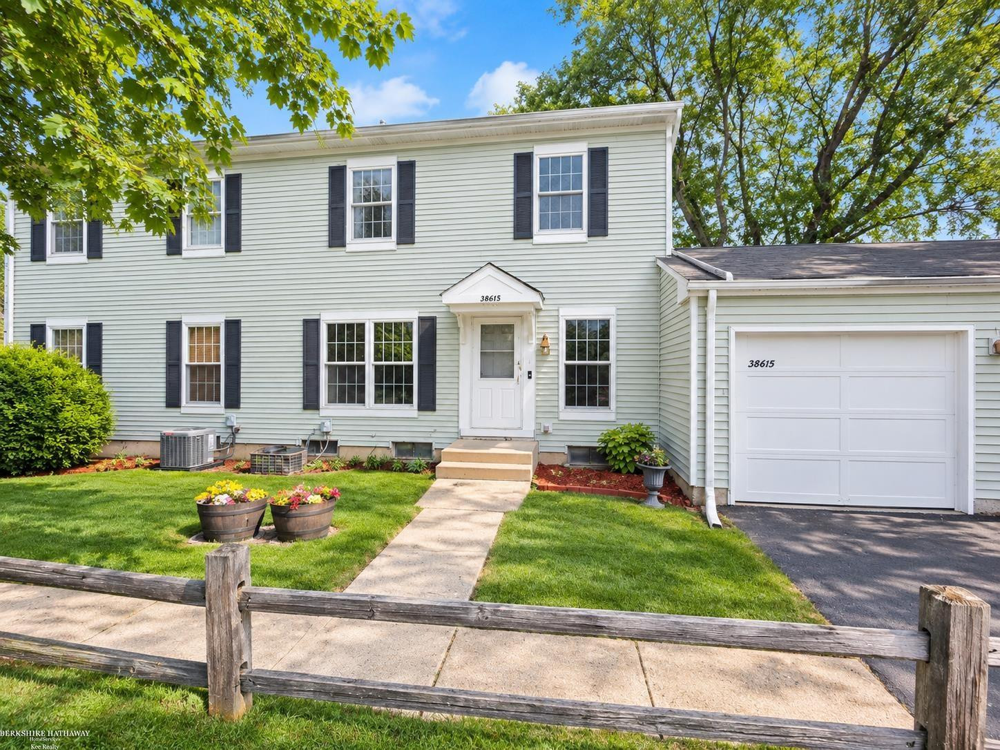 38615 Diamond Head Court, Clinton Twp, MI 48038