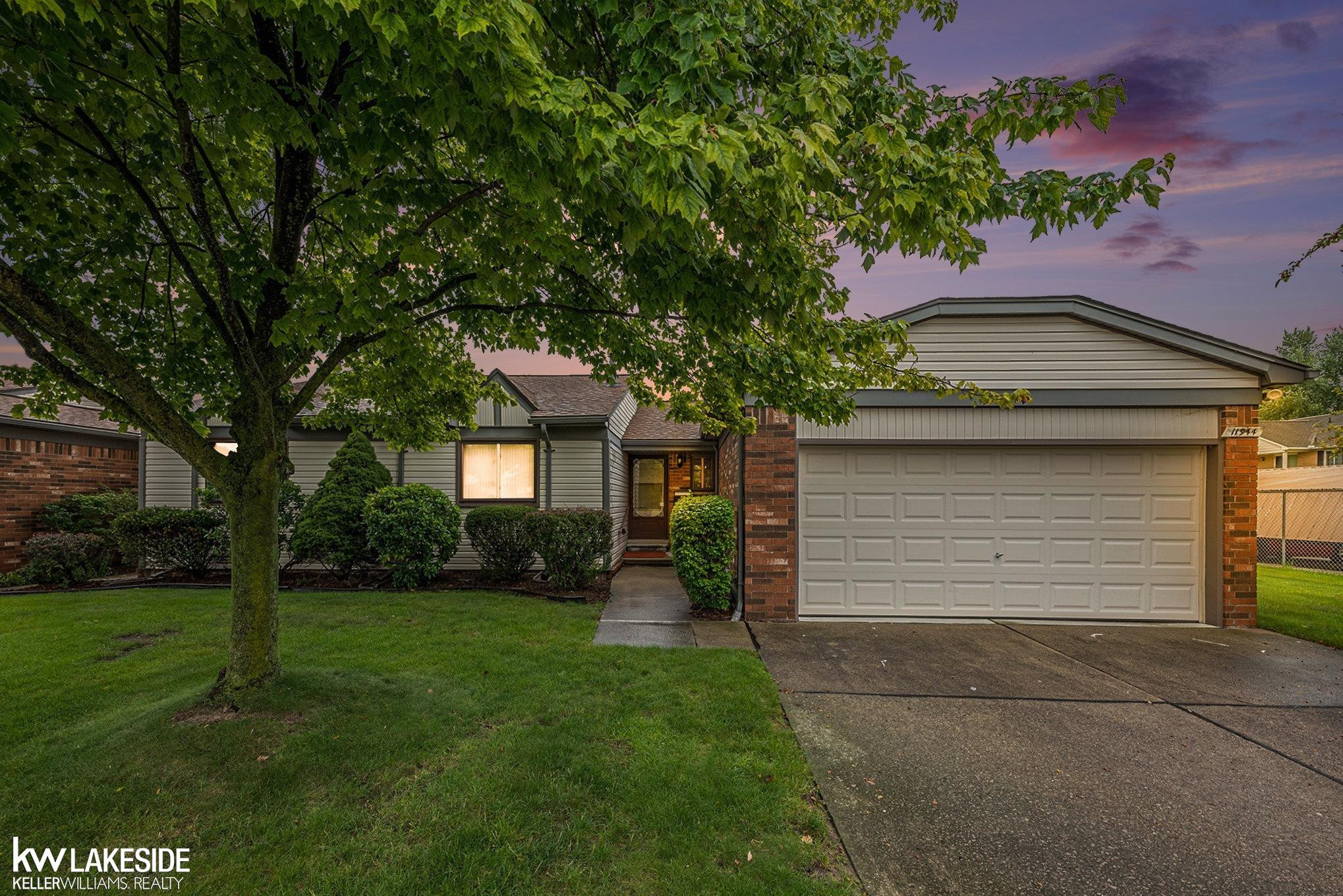 11944 15 Mile Road, Sterling Heights, MI 48312