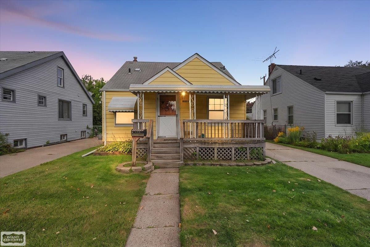 23140 Rein Avenue, Eastpointe, MI 48021