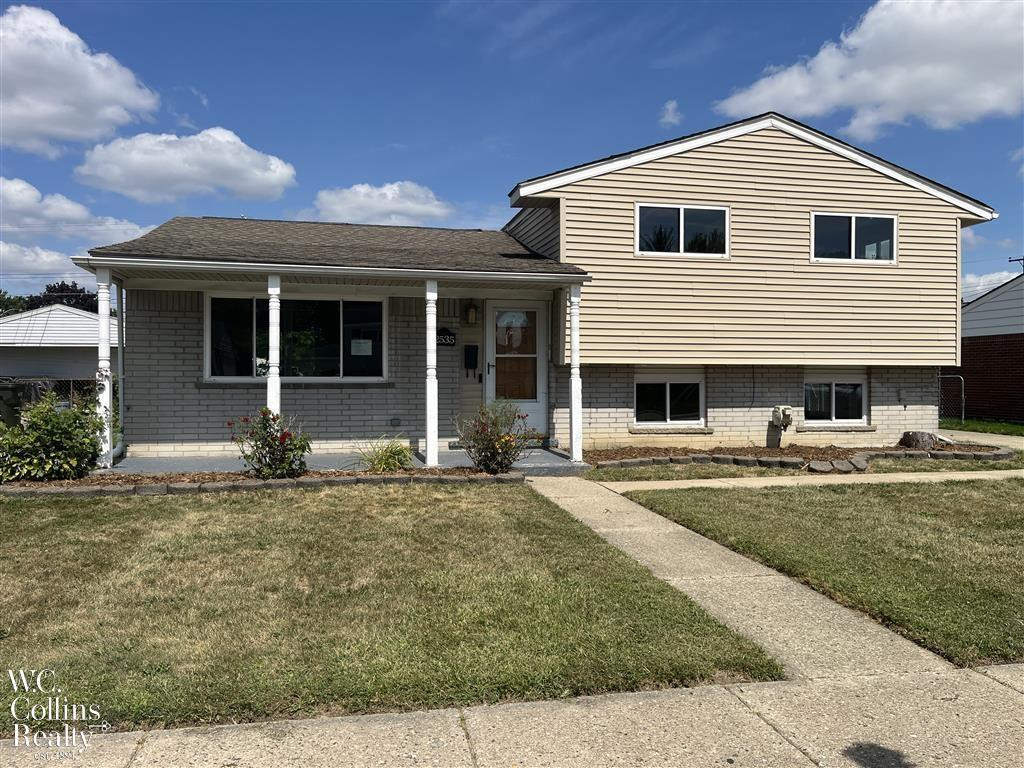 2535 Camel Drive, Sterling Heights, MI 48310