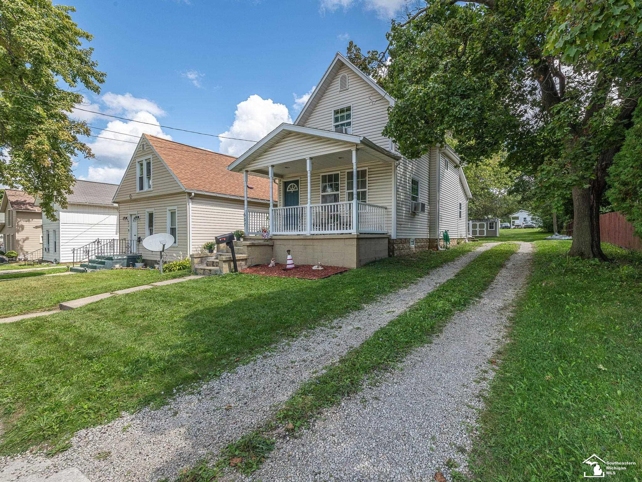 637 S Winter Street, Adrian, MI 49221