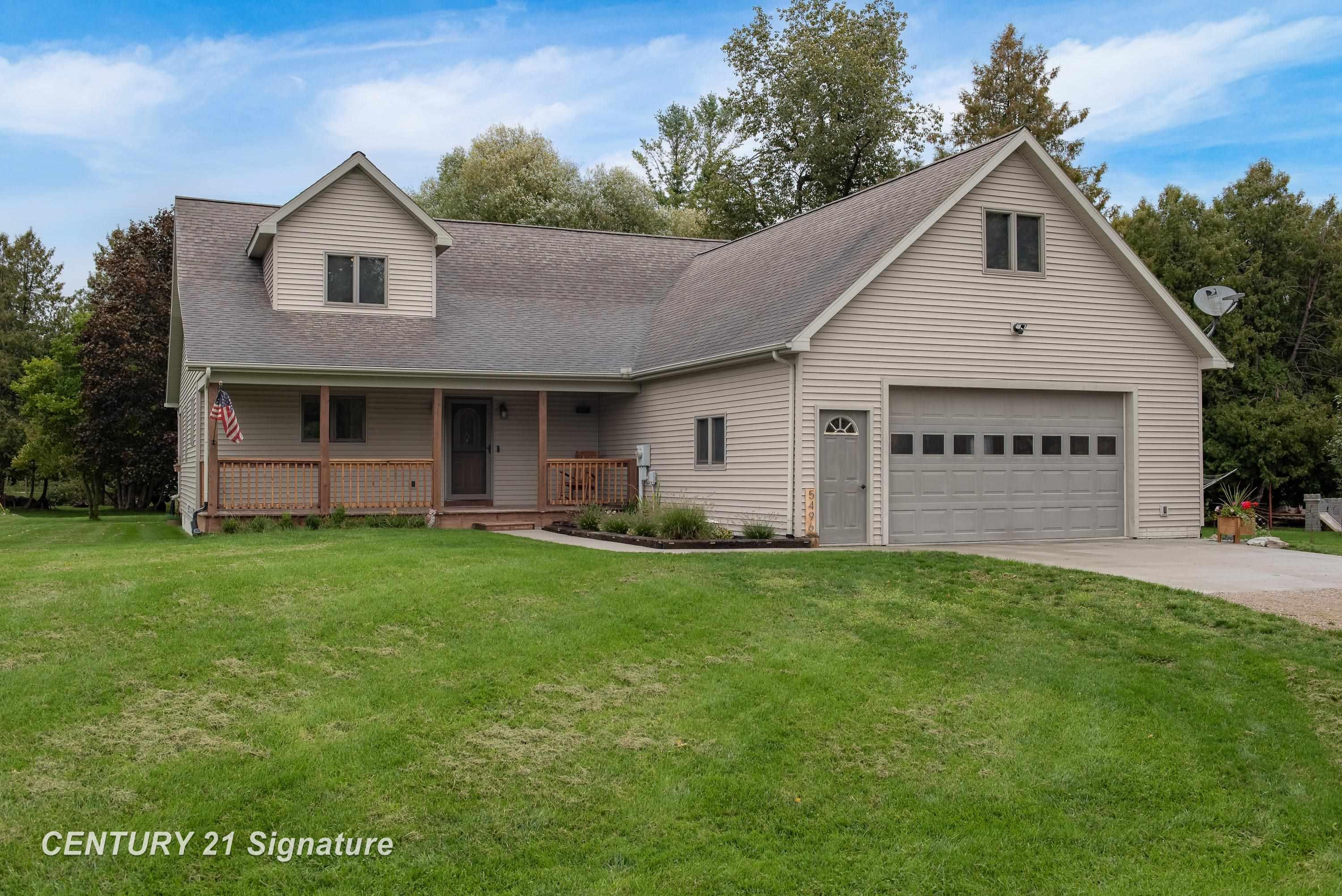 5496 S Cedar River Road, Gladwin, MI 48624