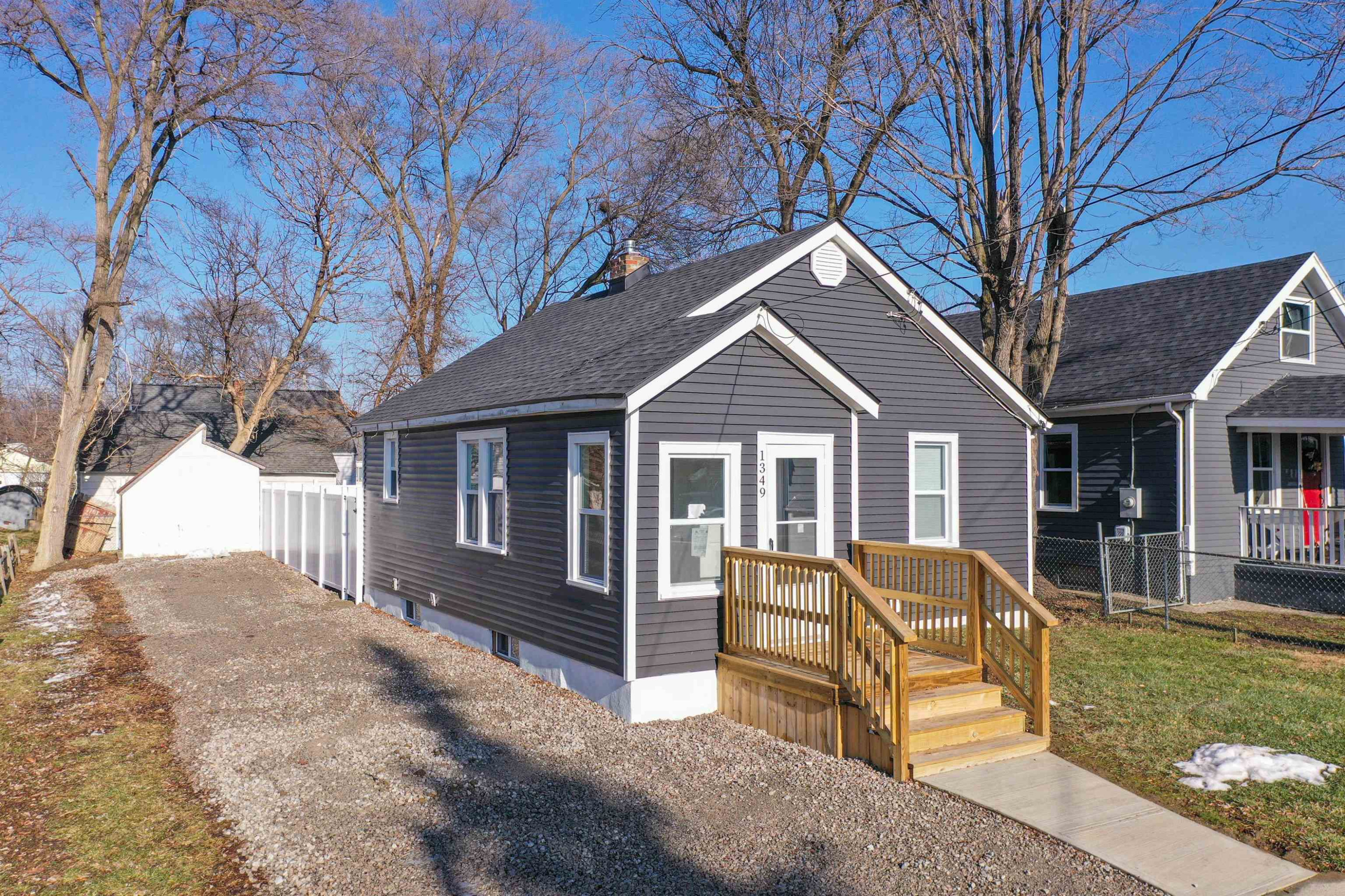 1349 James Street, Burton, MI 48529