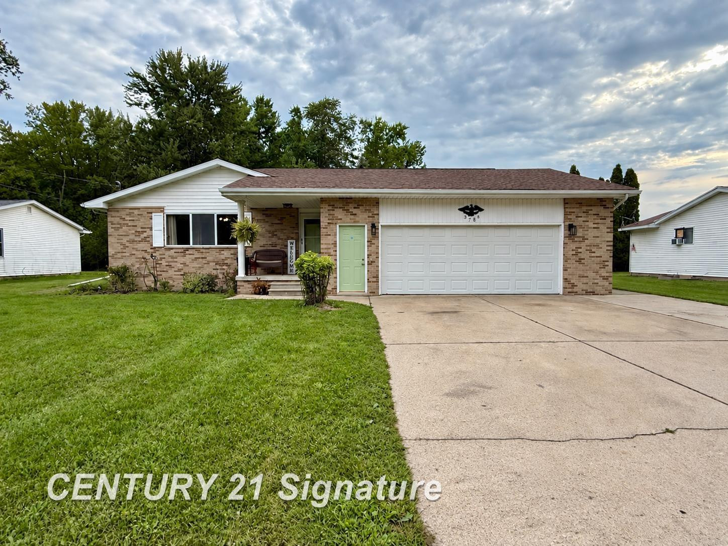 3788 King Road, Saginaw, MI 48601