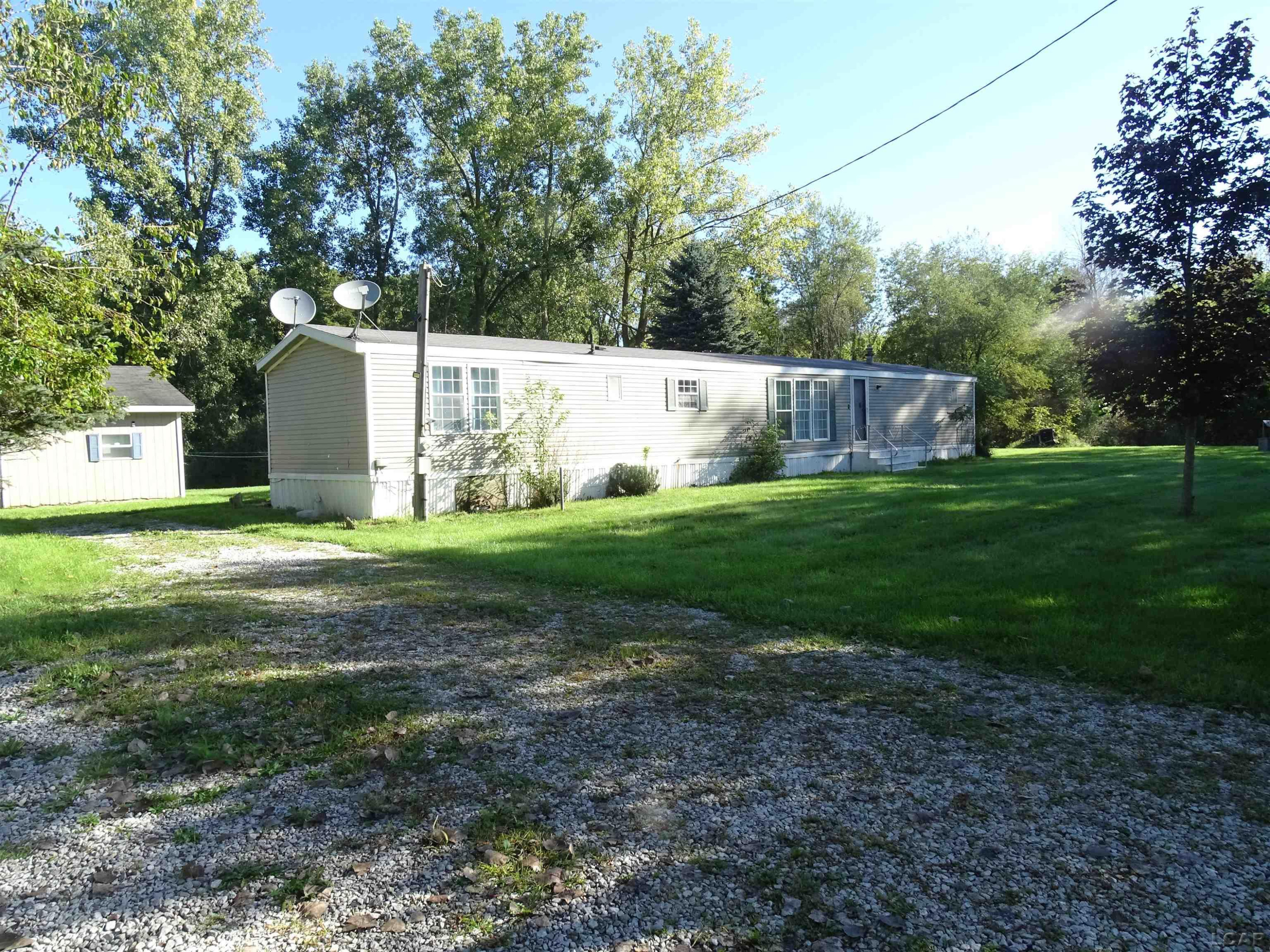 6627 Hallenbeck Highway, Manitou Beach, MI 49253