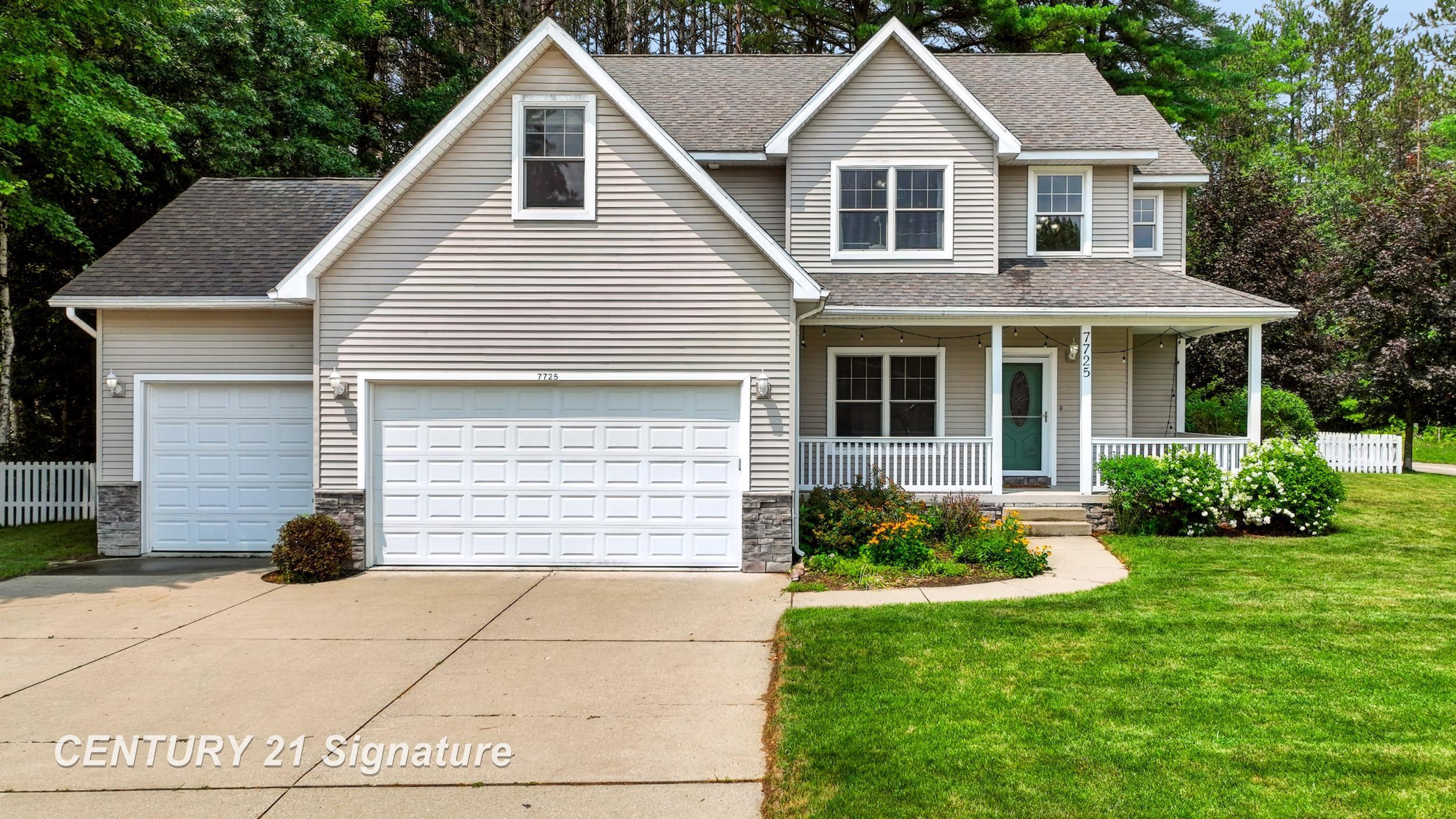 7725 Mammoth Pines Lane, Midland, MI 48642