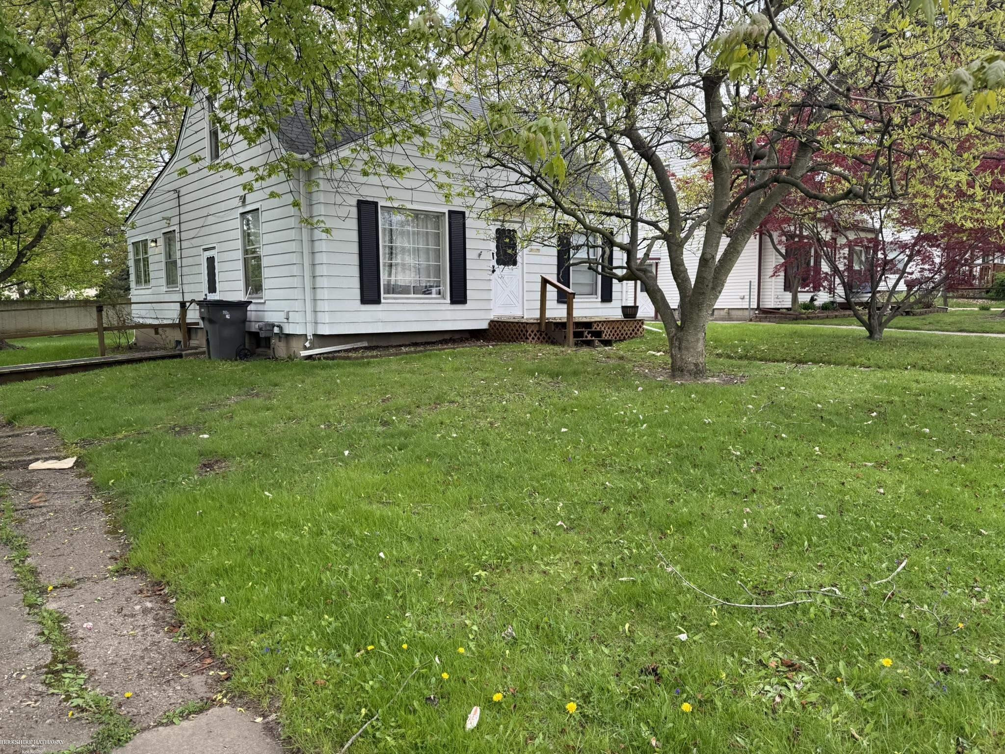 21270 Hillcrest Drive, Clinton Twp, MI 48036