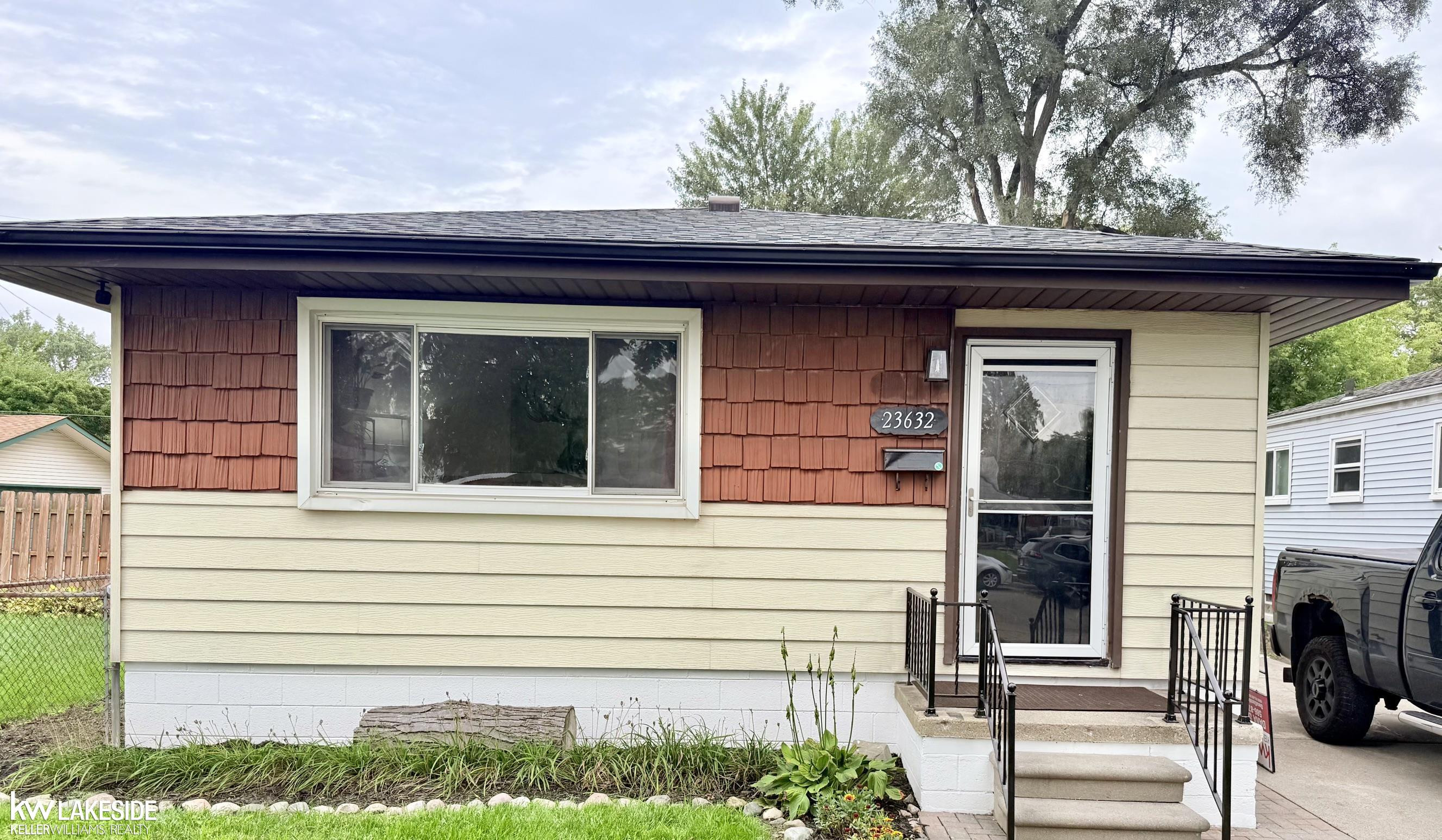 23632 Willard Avenue, Warren, MI 48089