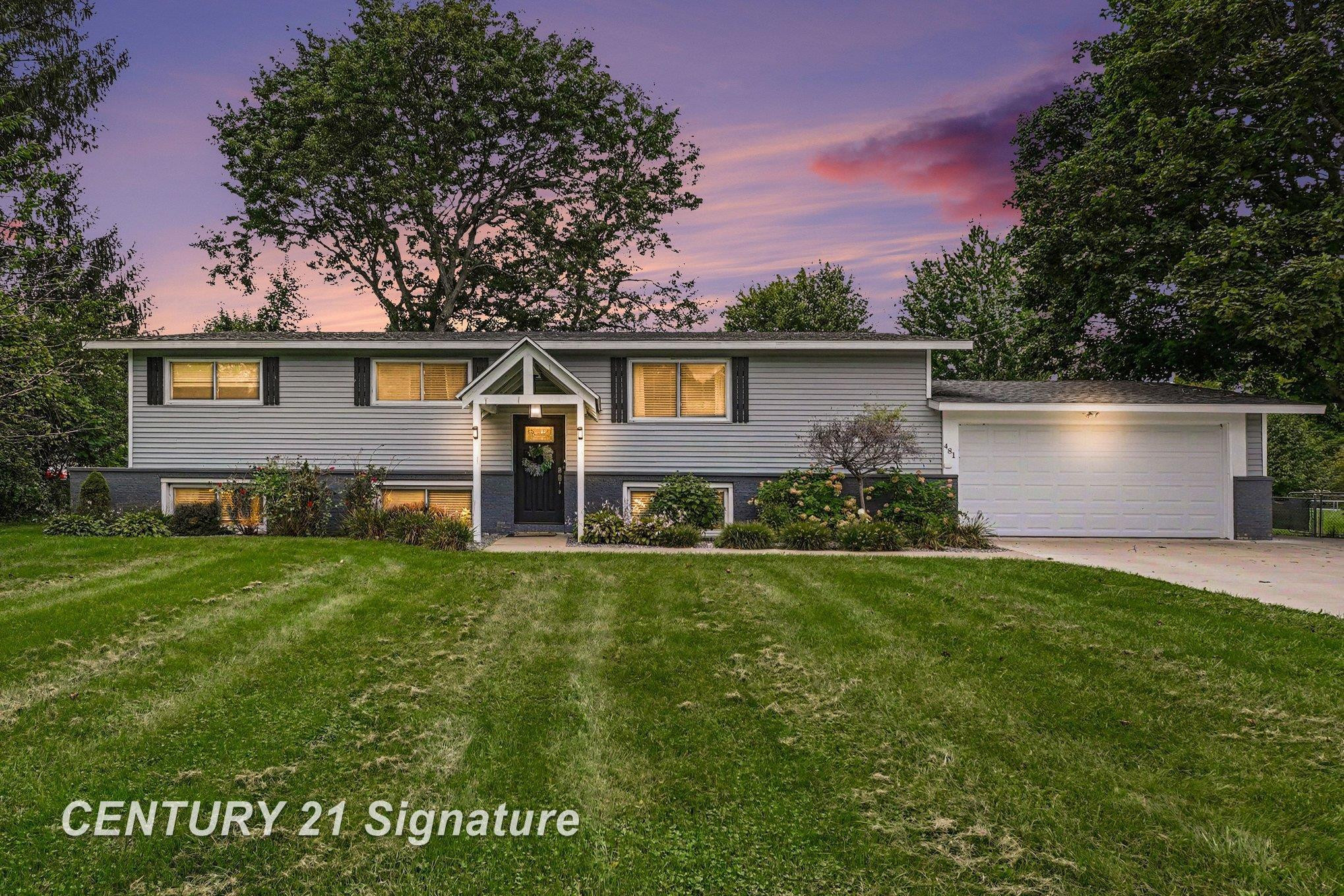 481 N 5 Mile Road Road, Midland, MI 48640