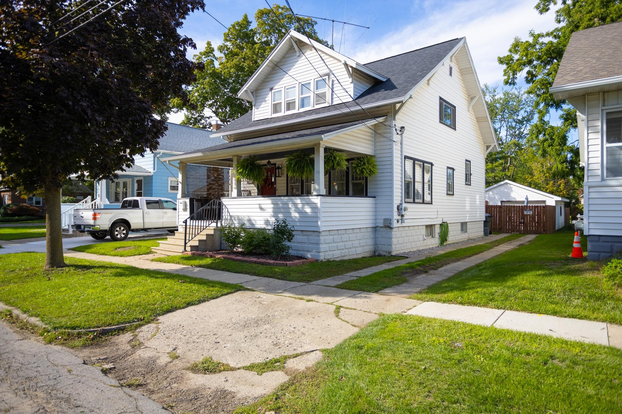 805 E Exchange Street, Owosso, MI 48867