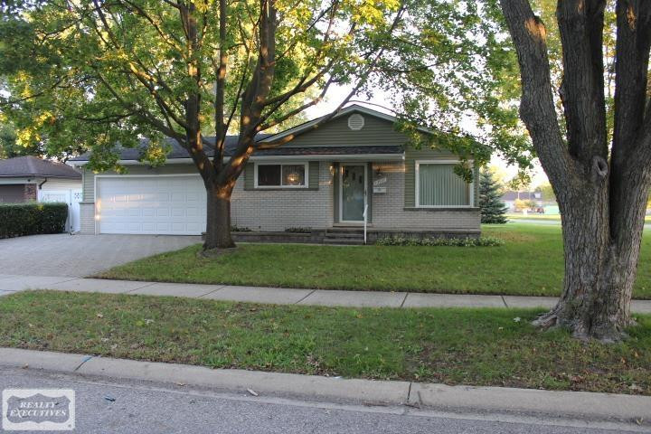 23927 Demley Drive, Clinton Twp, MI 48035