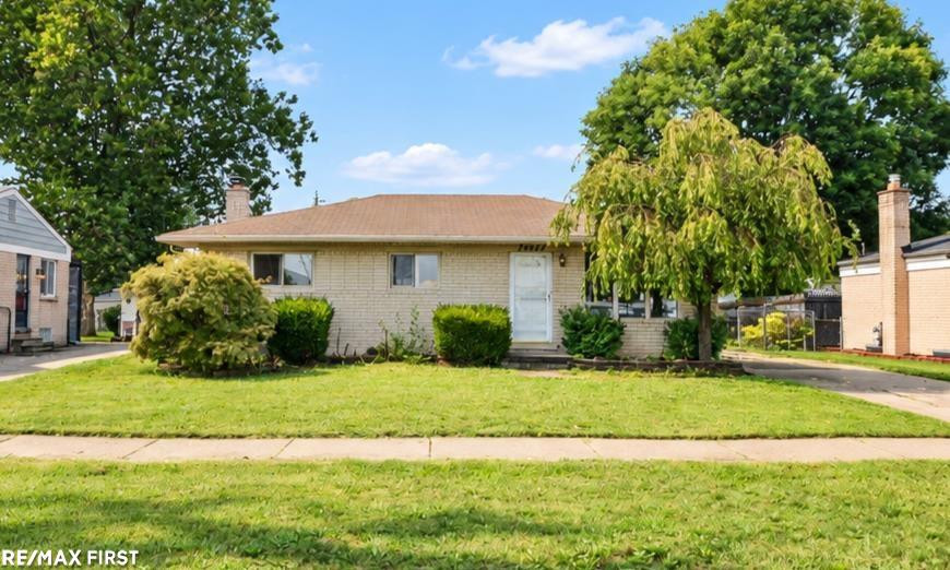 35247 Kelly Road, Clinton Twp, MI 48035