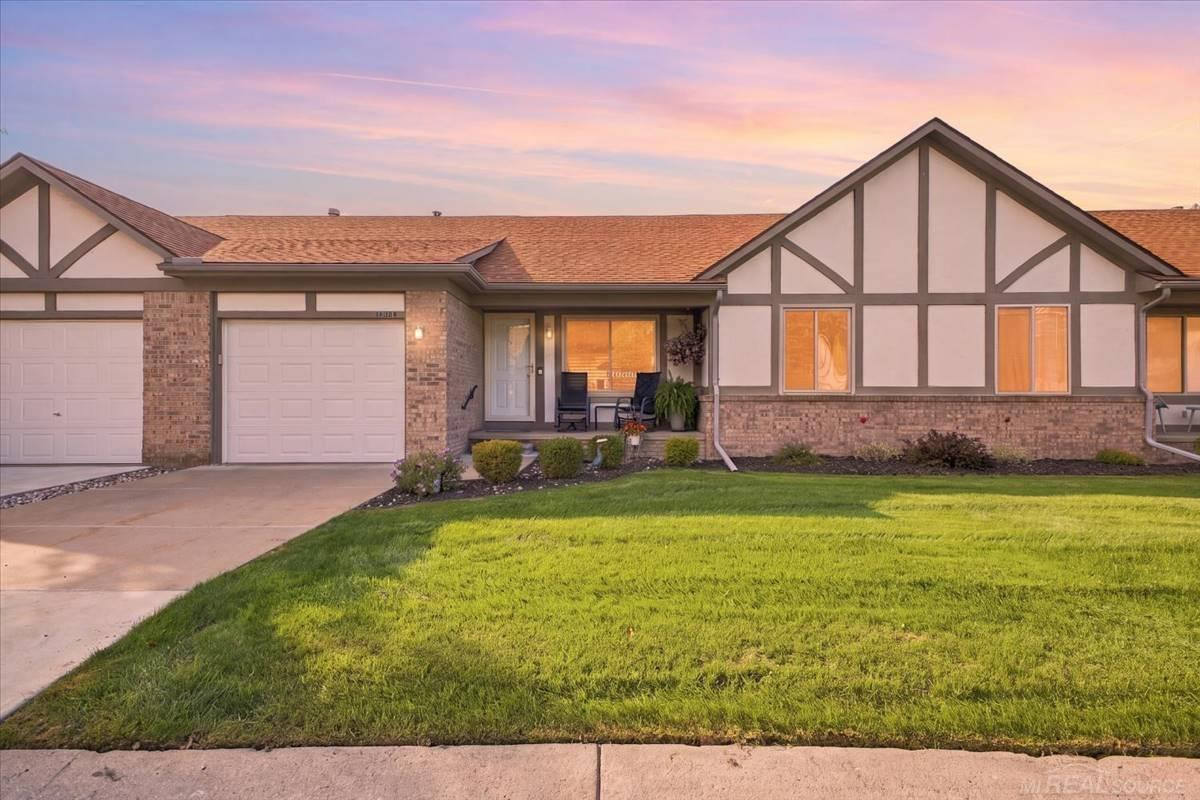 15880 N Magnolia Drive, Clinton Twp, MI 48038