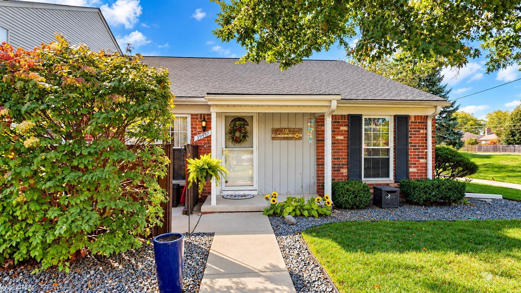 39497 Heatherheath Drive, Building 8, Clinton Twp, MI 48038