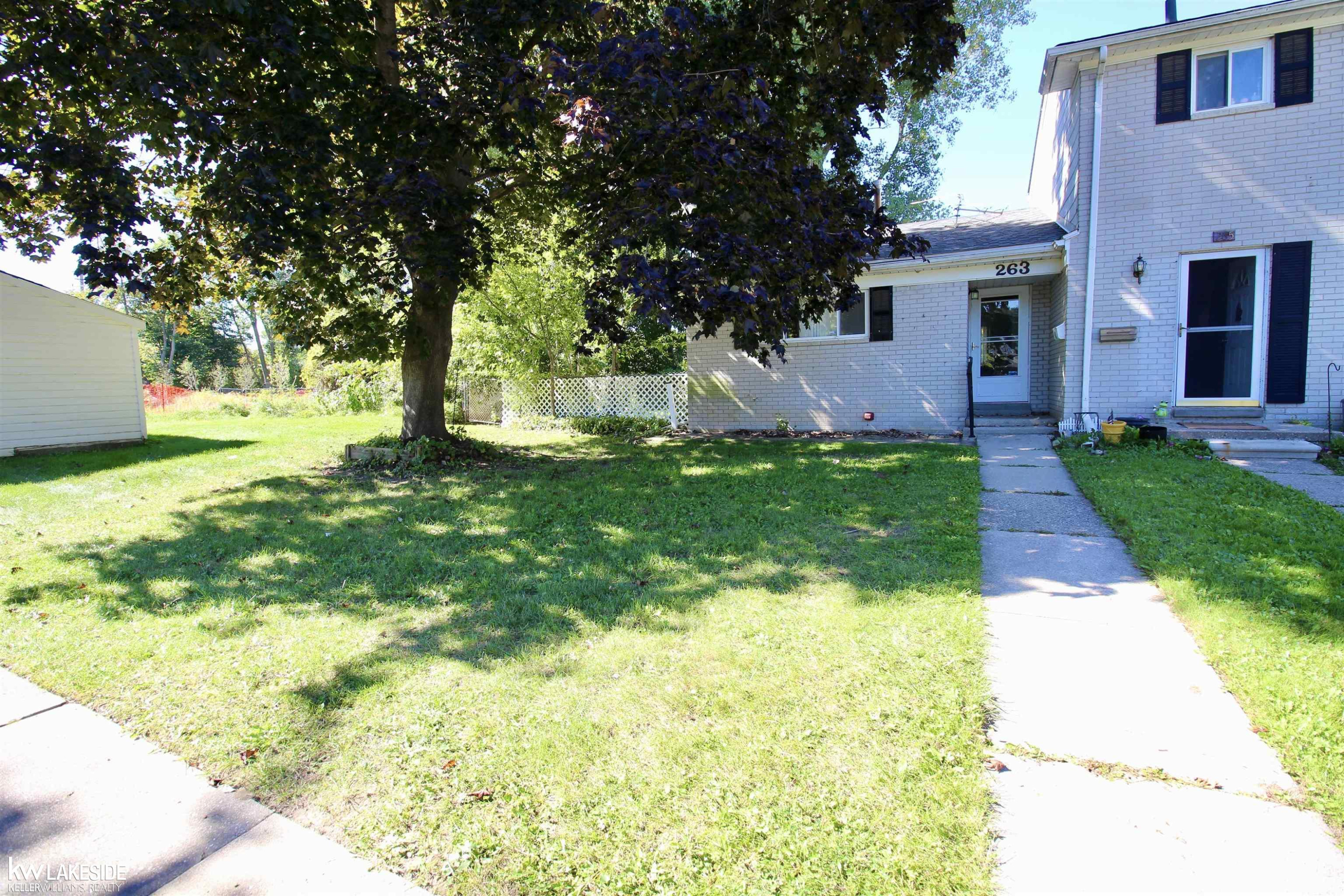 263 Carlson Street, Mount Clemens, MI 48043