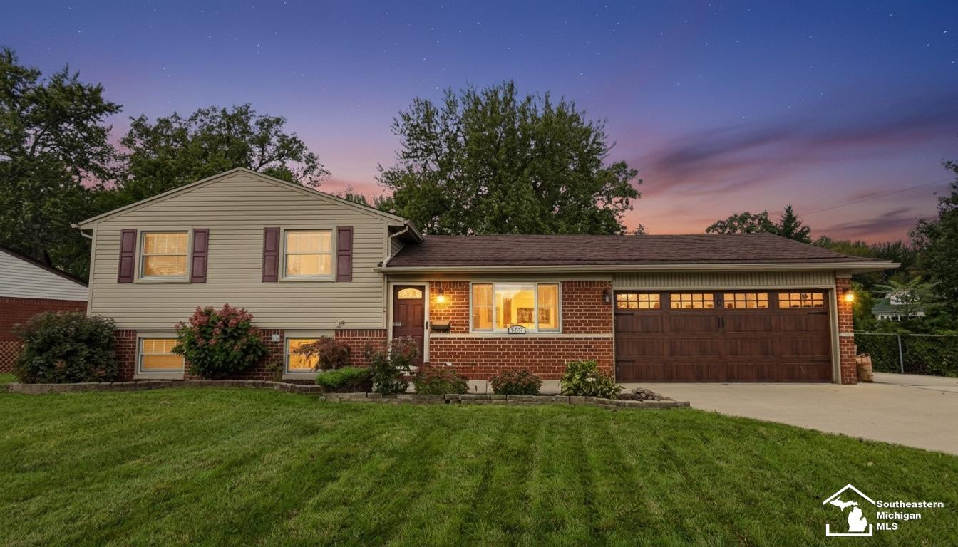 11042 Katherine Street, Taylor, MI 48180