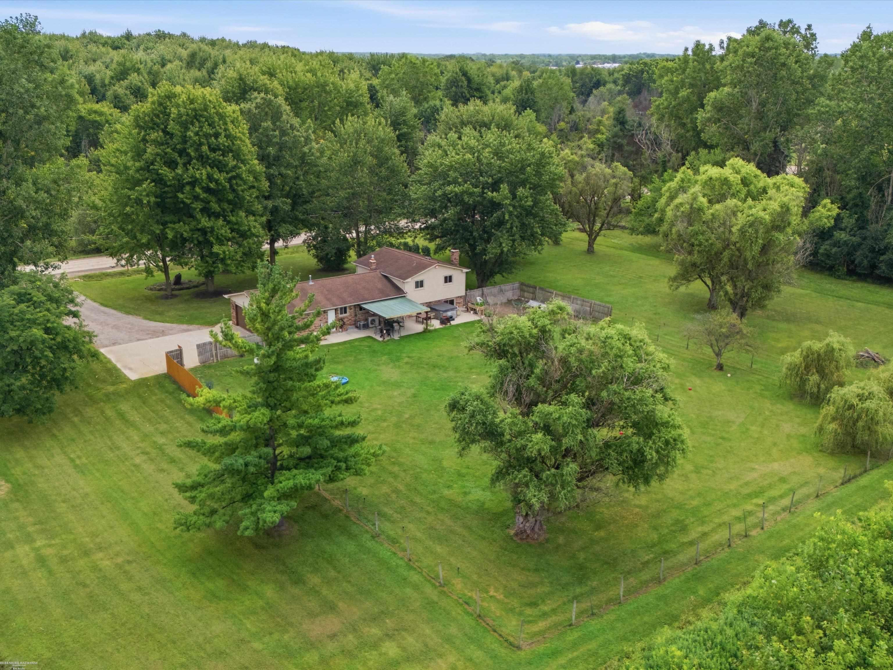 61111 Ray Center Road - Photo 5