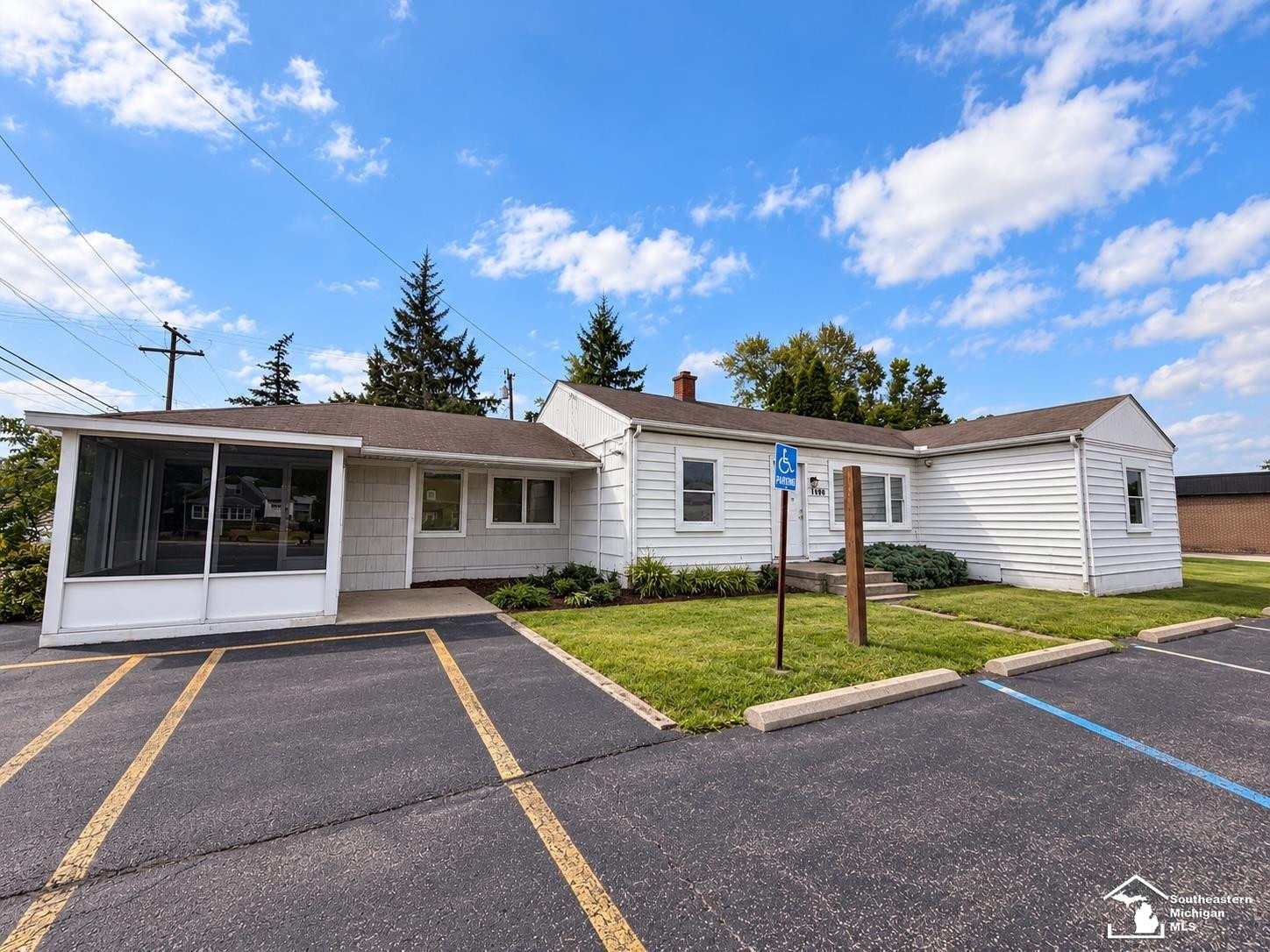 1492 N Monroe Street, Monroe, MI 48162
