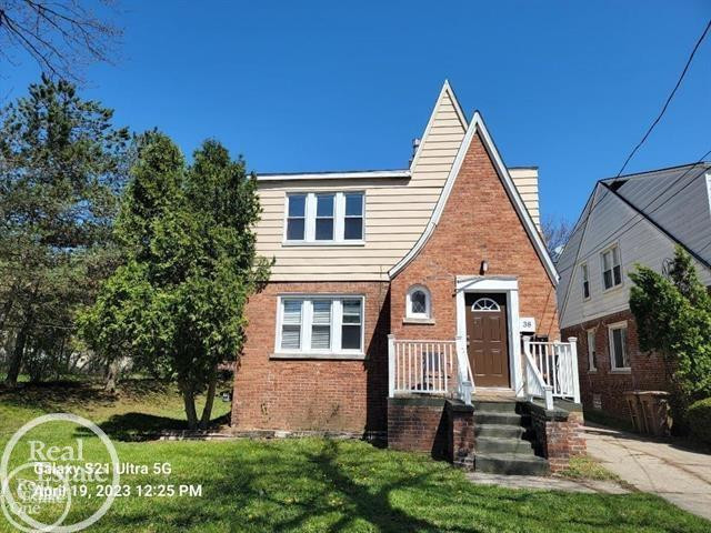 38 Spokane Drive, Lower Unit, Pontiac, MI 48341