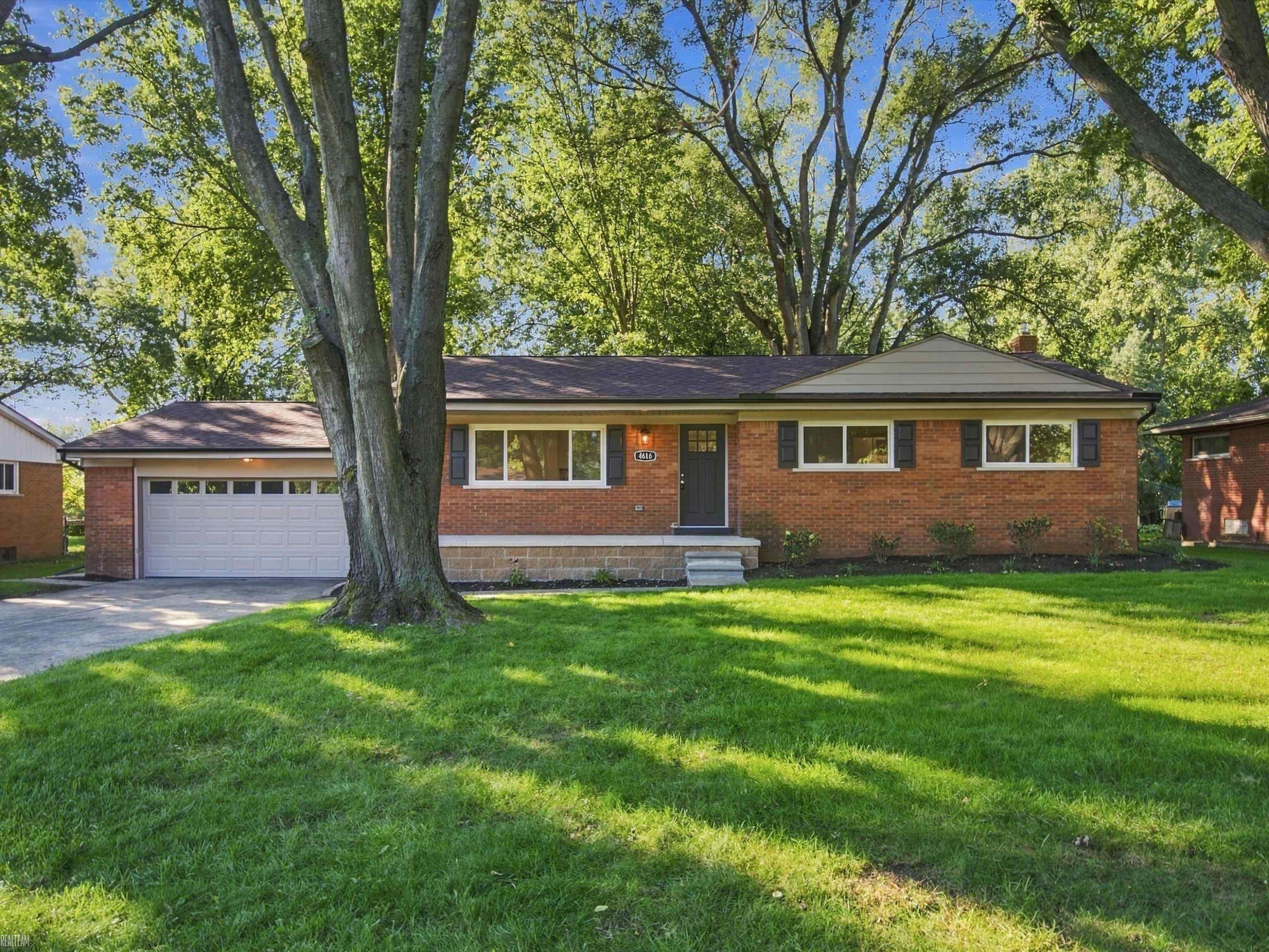 4616 Beuren Street, Shelby Twp, MI 48316